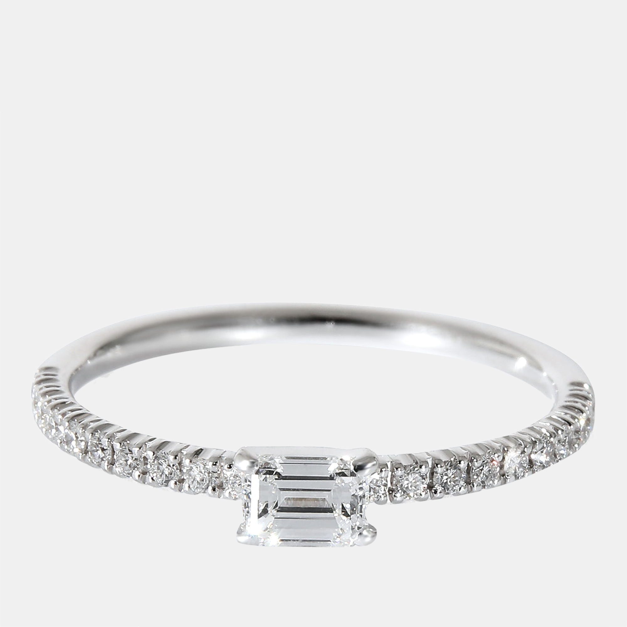 

Cartier Etincelle de Cartier Diamond Ring in 18 Karat White Gold EF VVS 0.28 CT Ring EU 48