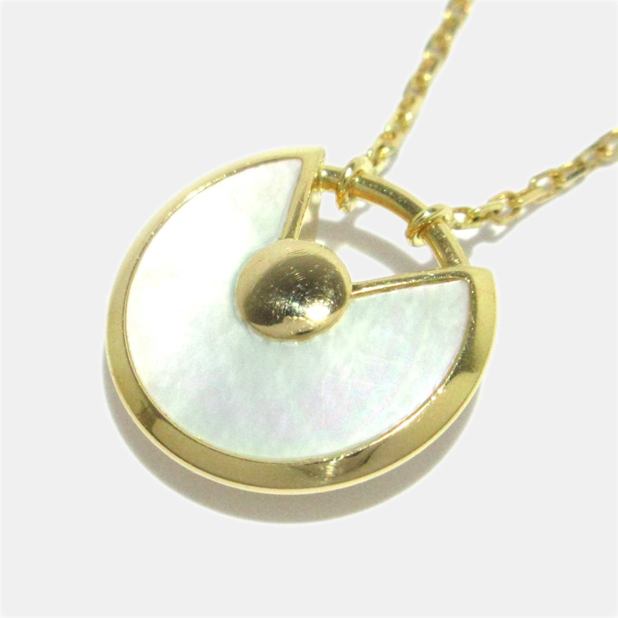 

Cartier Amulette de Cartier Gold Yellow Gold necklace