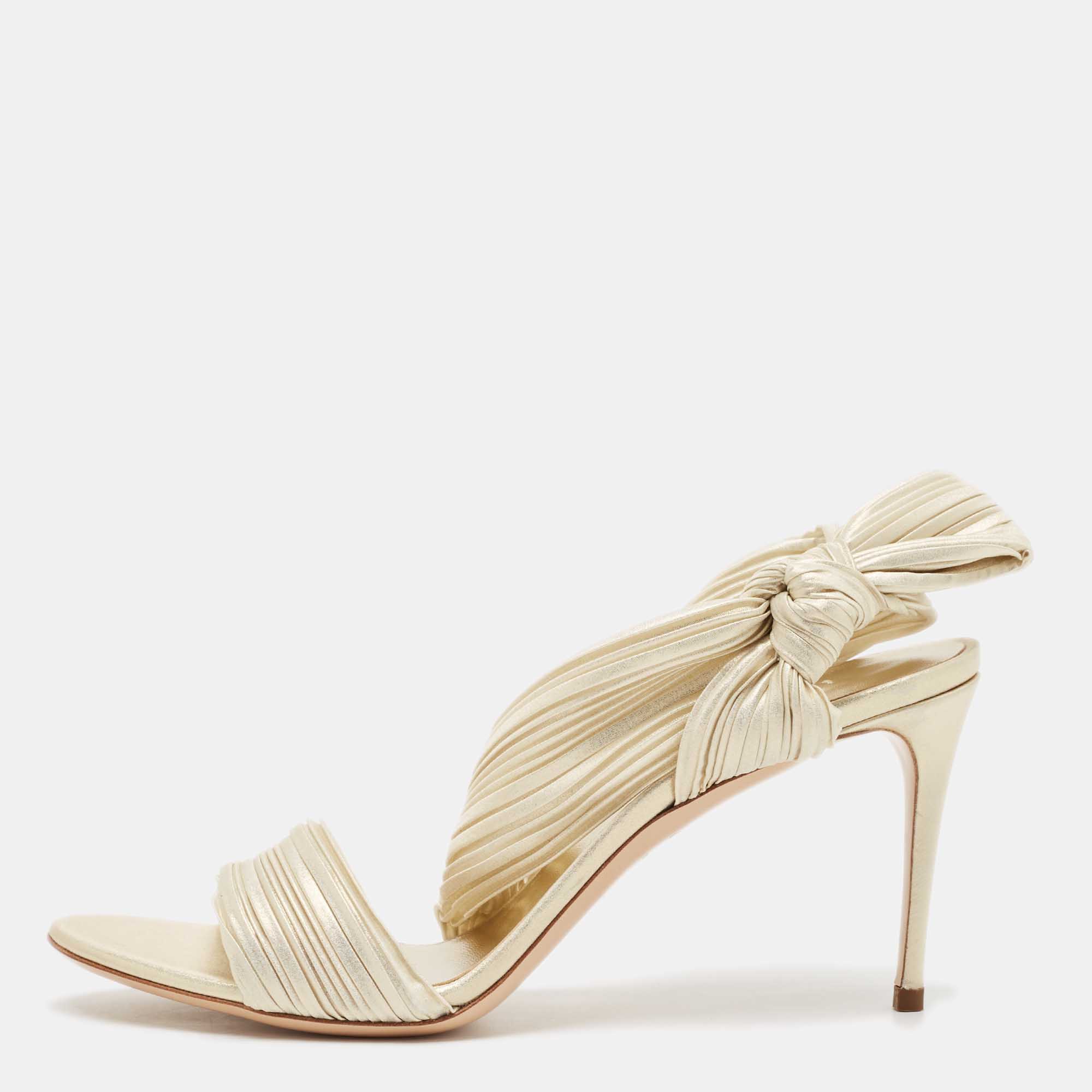 

Casadei Cream Fabric Ankle Strap Sandals Size