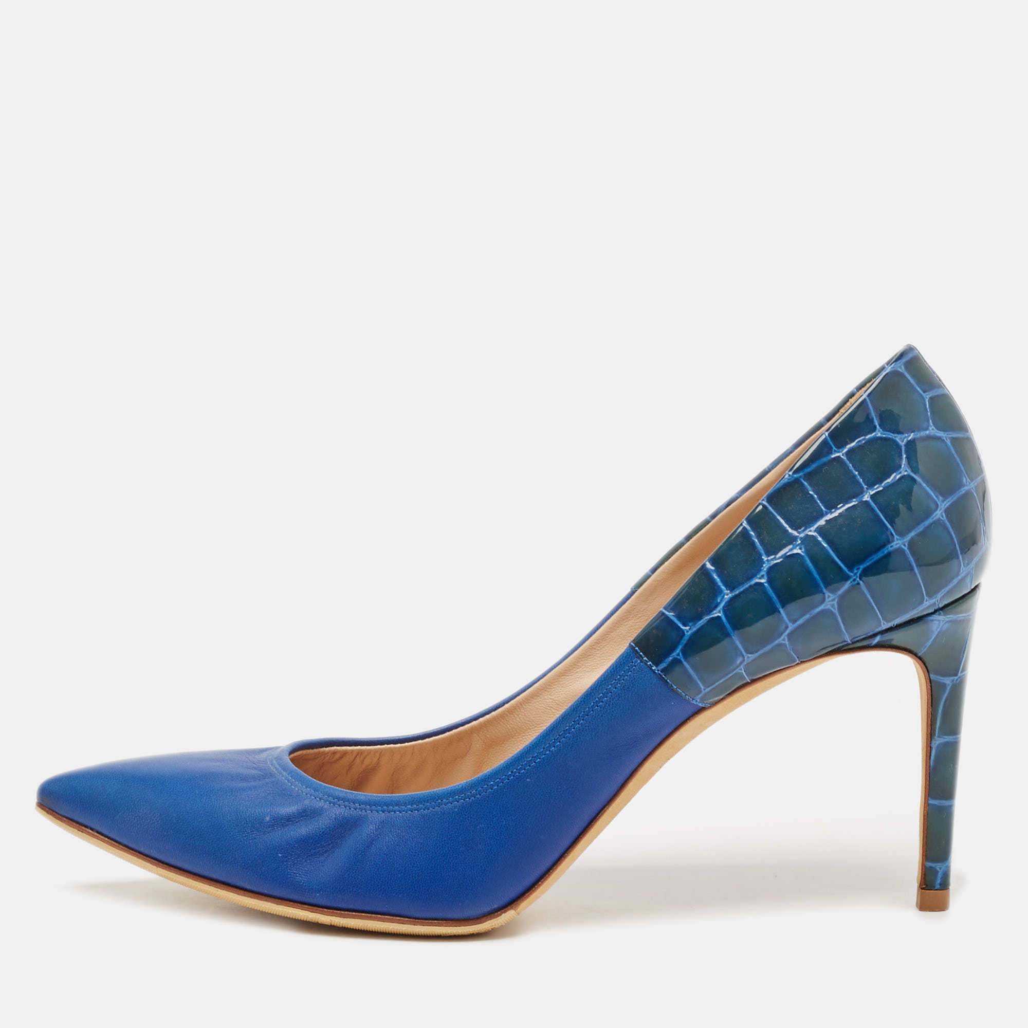 

Casadei Blue Croc Embossed Patent Leather and Leather Pointed Toe Pumps Size 38.5