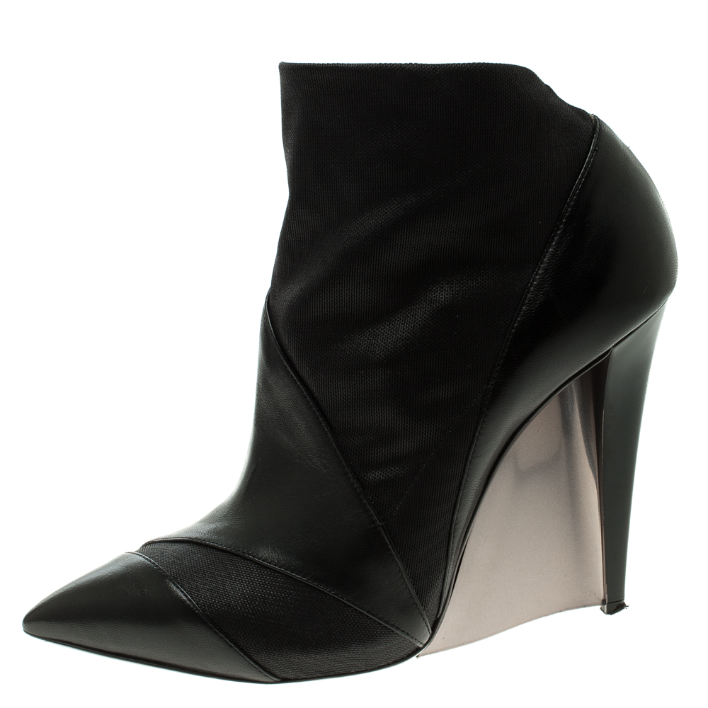 

Casadei Black Leather Accent Heel Pointed Toe Ankle Boots Size
