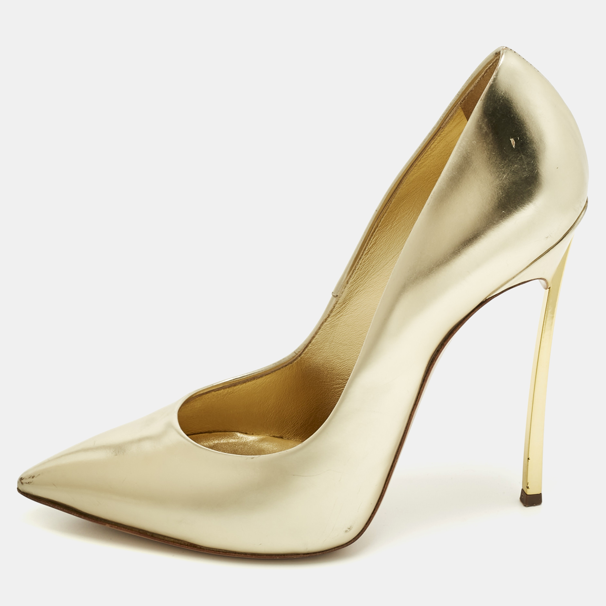 

Casadei Gold Leather Blade Pointed Toe Pumps Size 39