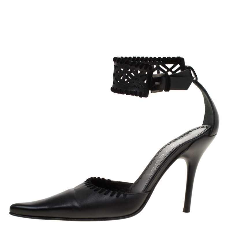 

Casadei Black Leather Laser Cut Ankle Cuff Pointed Toe Sandal Size