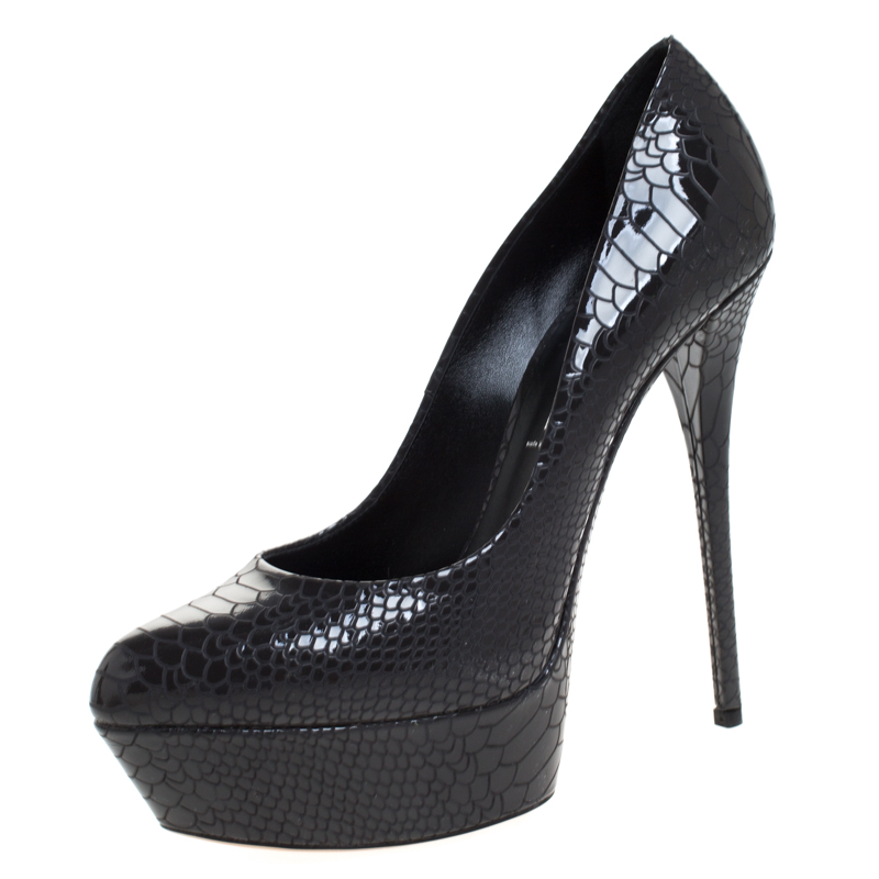 Click to view more detailed imagery on our partner's website Casadei Grey Python Embossed Leather Round Toe Platform Pumps Size 40