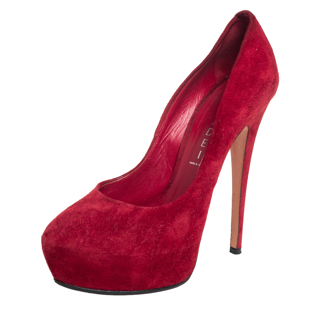 Timelessly elegant and stylish Casadeis collections capture the effortless nonchalant finesse of the modern woman. Crafted from suede in a red shade these classic pumps are designed with almond toes and high stiletto heels supported by platforms.