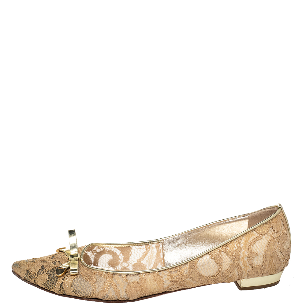 

Casadei Gold Floral Lace And Leather Pointed Toe Ballet Flats Size