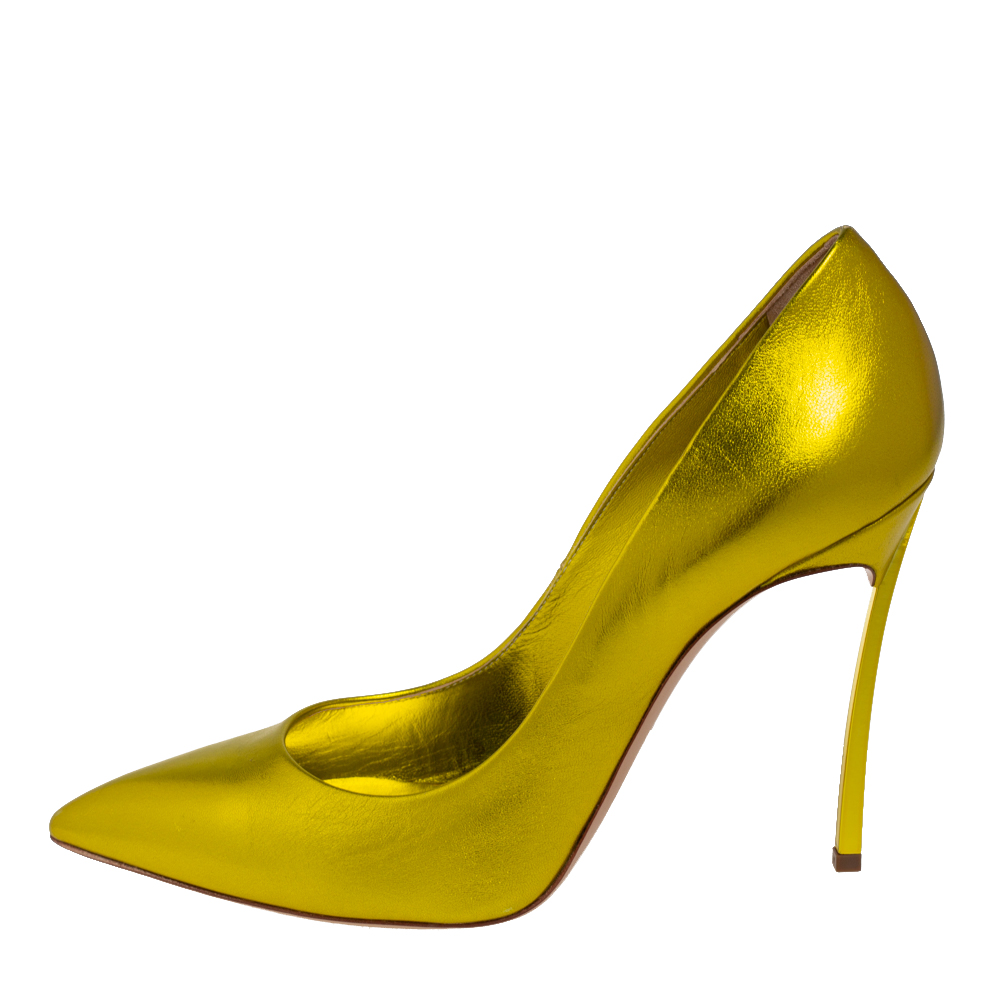 

Casadei Metallic Yellow Leather Pointed Toe Pumps Size