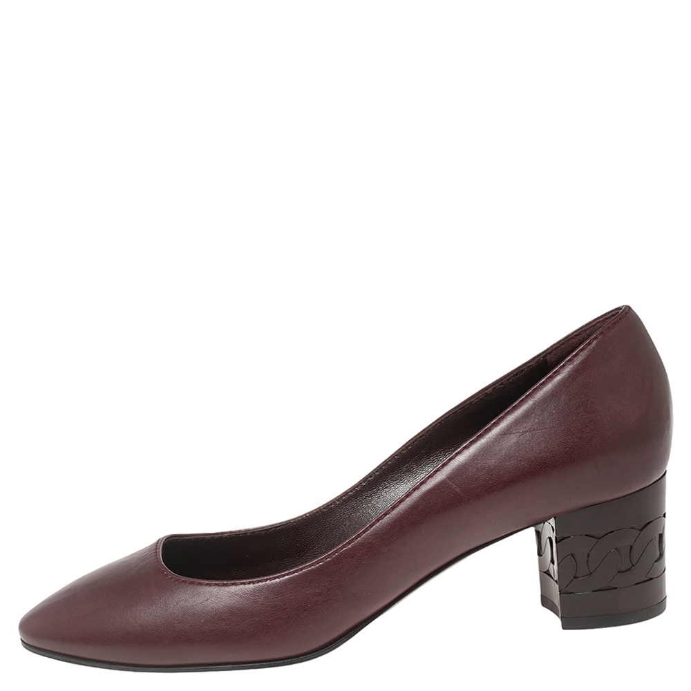 

Casadei Dark Maroon Leather Embossed Chain Effect Heel Round-Toe Pumps Size, Burgundy