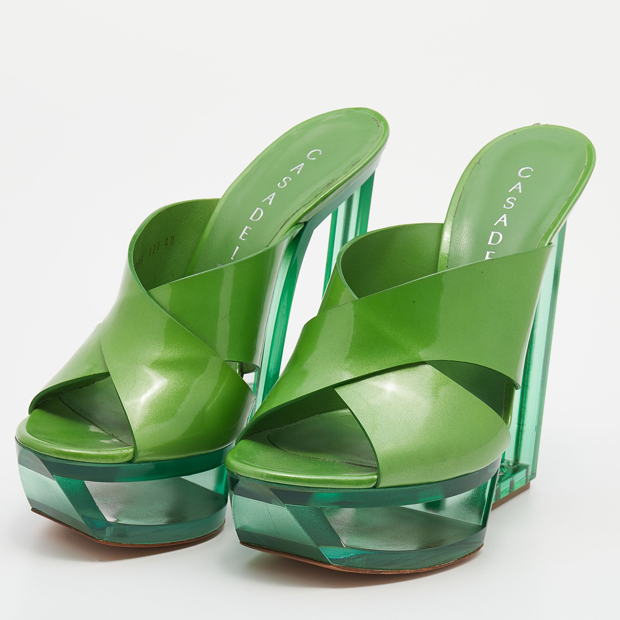 

Casadei Green Leather Crisscross Platform Sandals Size