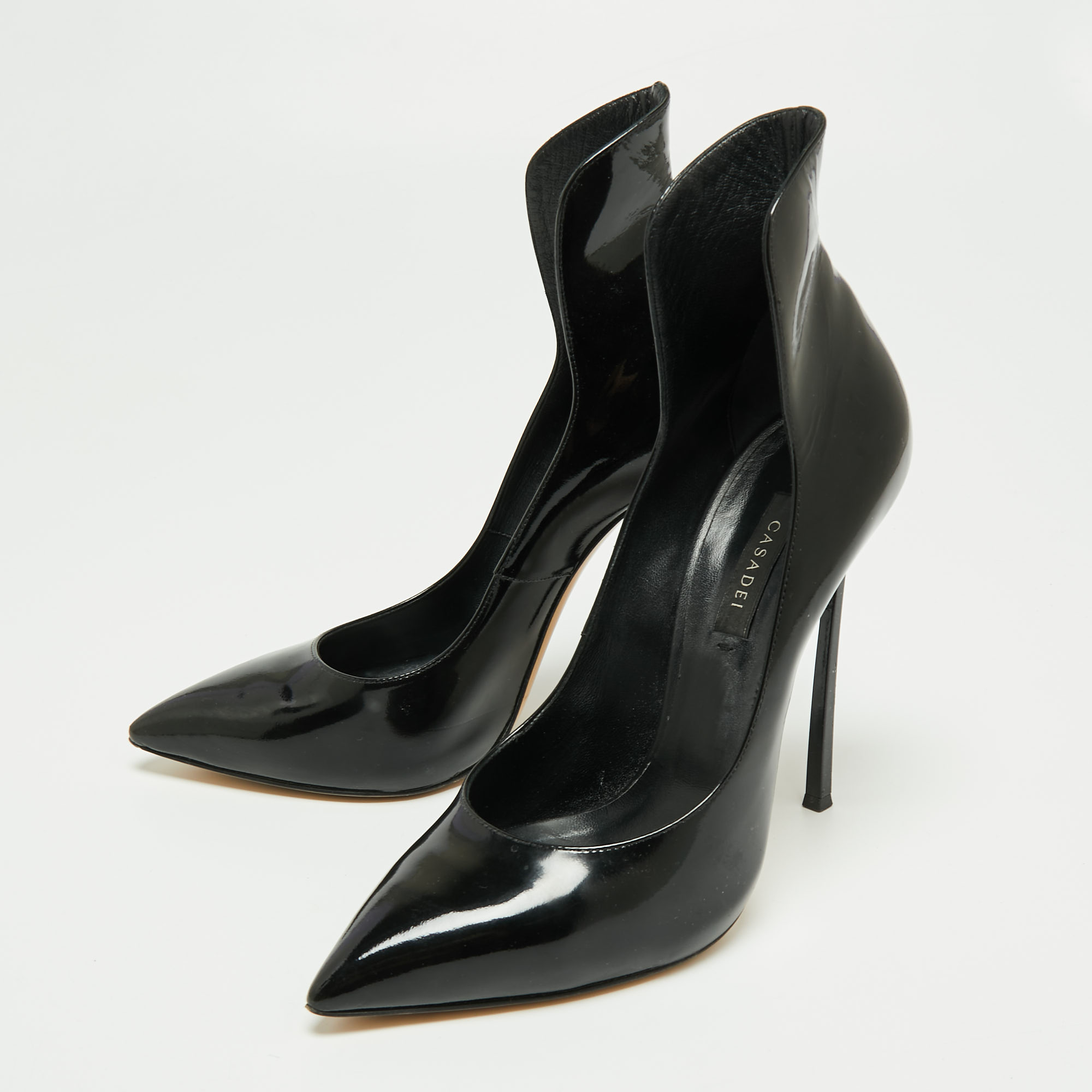 

Casadei Black Patent Leather Pointed Toe Pumps Size