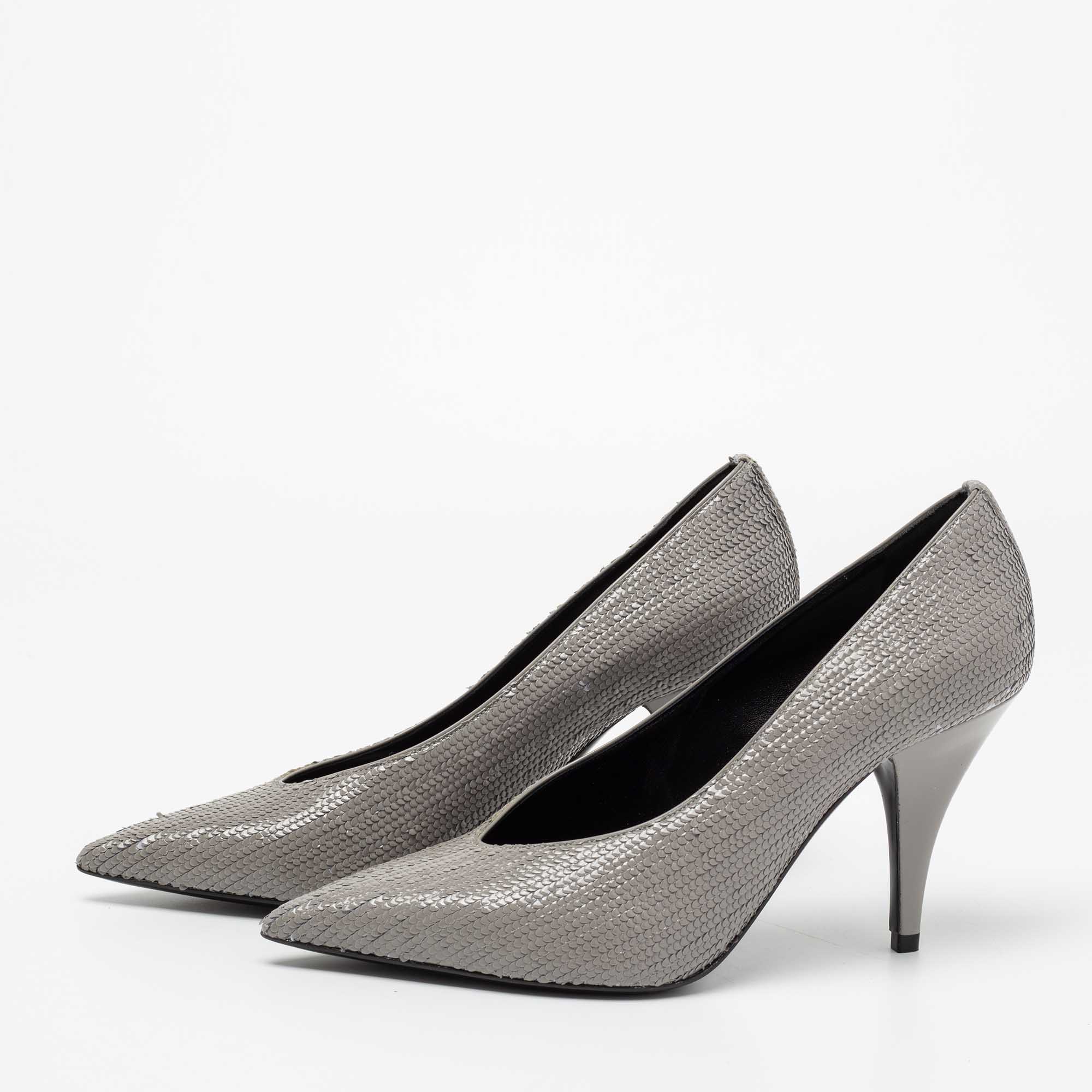 

Casadei Grey Texture Leather Pointed Toe Pumps Size