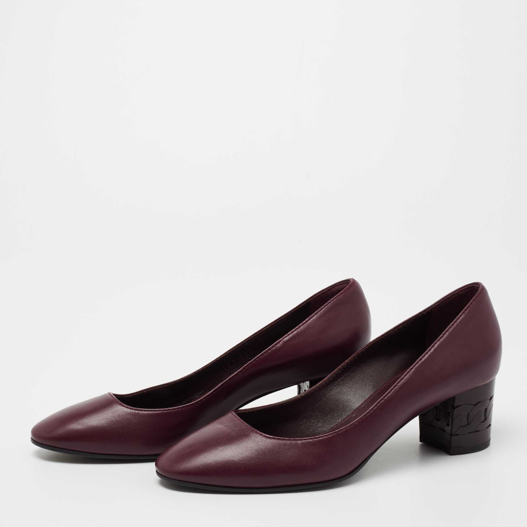 

Casadei Burgundy Leather Block Heel Pumps Size