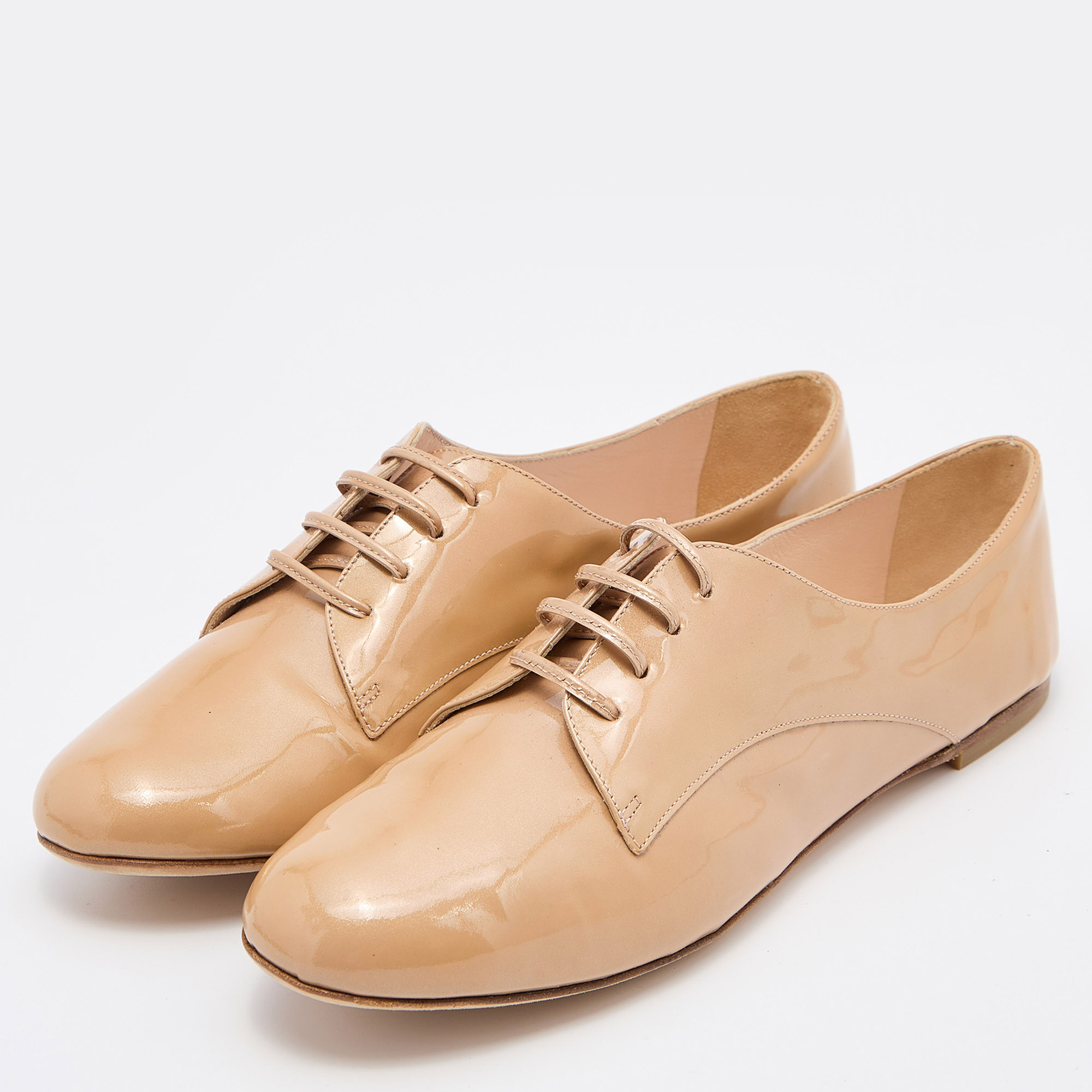 

Casadei Beige Patent Leather Lace Up Oxfords Size