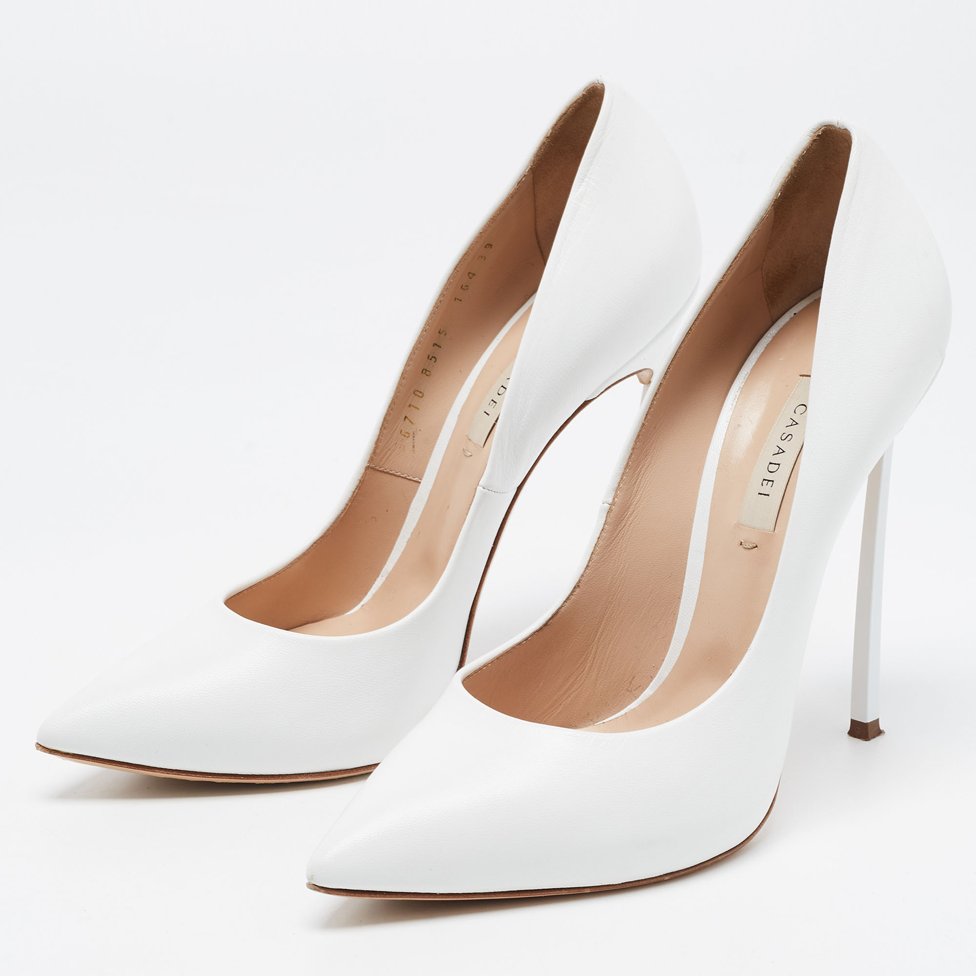 

Casadei White Leather Pointed Toe Pumps Size