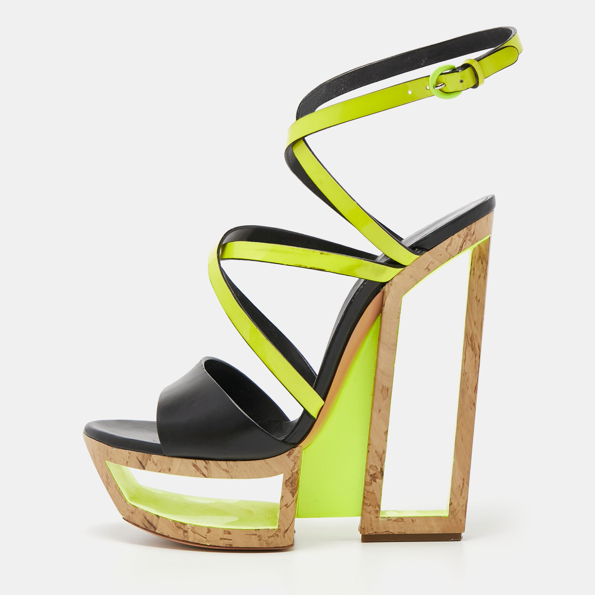 Perfectly sewn and finished to ensure an elegant look and fit these Casadei sandals are a purchase youll love flaunting. They look great on the feet.