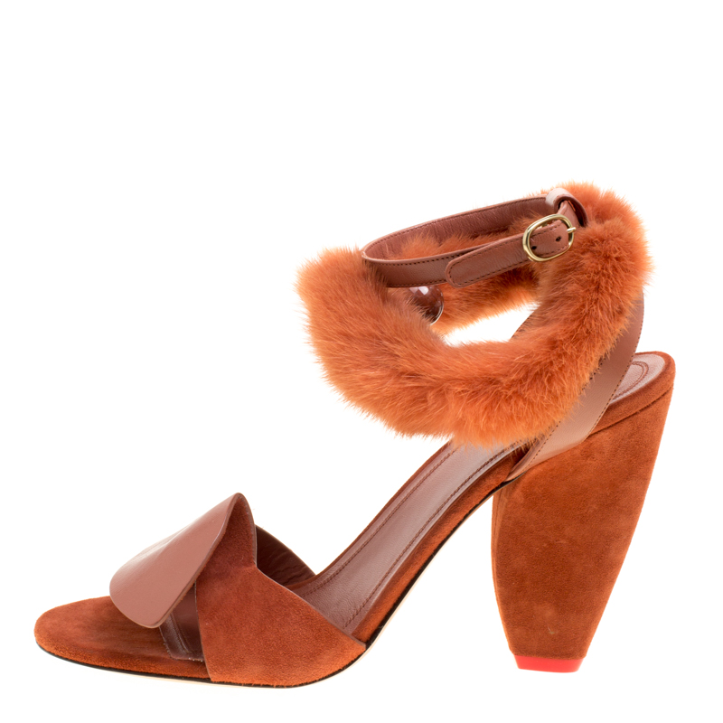

Cèline Brown Leather and Mink Fur Bracelet Peep Toe Sandals Size