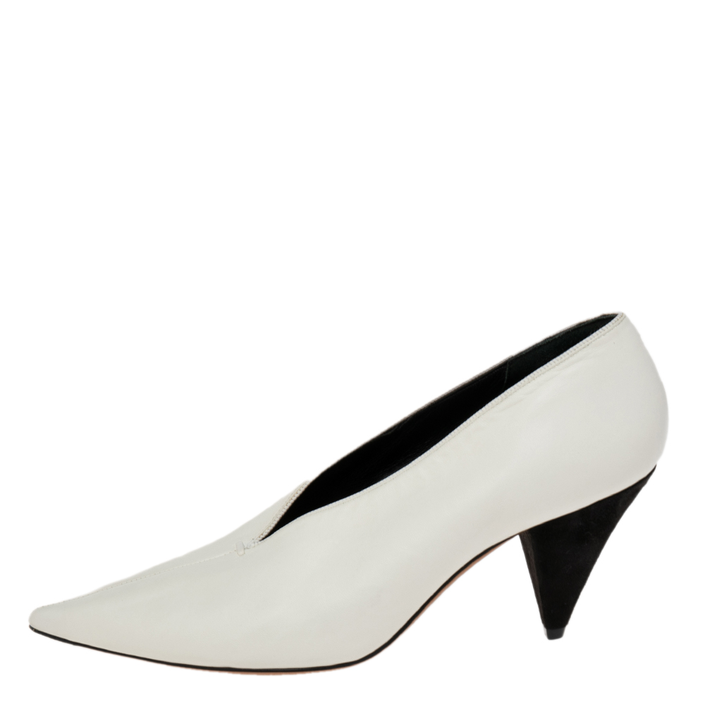 

Celine Off-White Leather V Neck Pointed-Toe Pumps Size