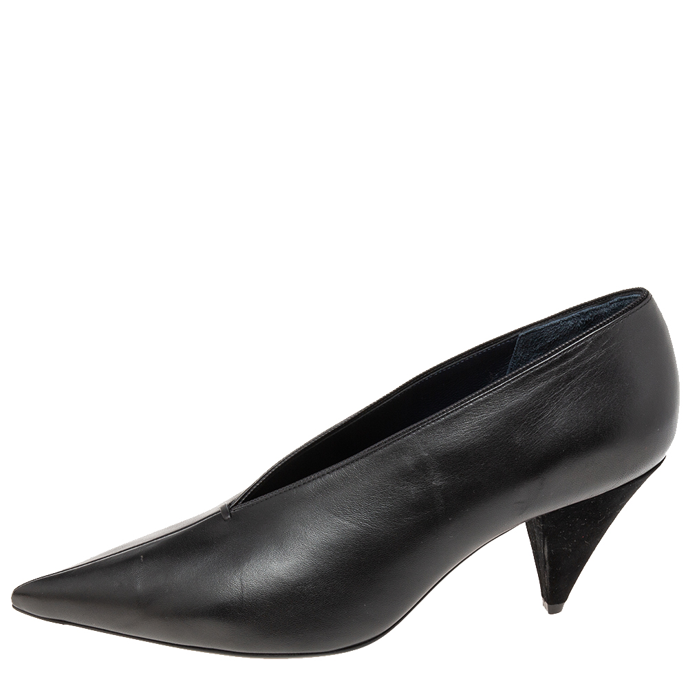 

Celine Black Leather V Neck Pointed-Toe Pumps Size