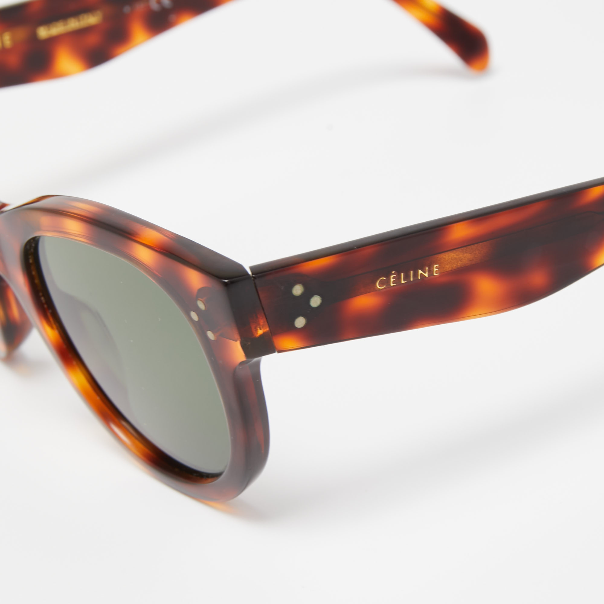 

Celine Brown Tortoiseshell CL400031Audrey Wayfarer Sunglasses