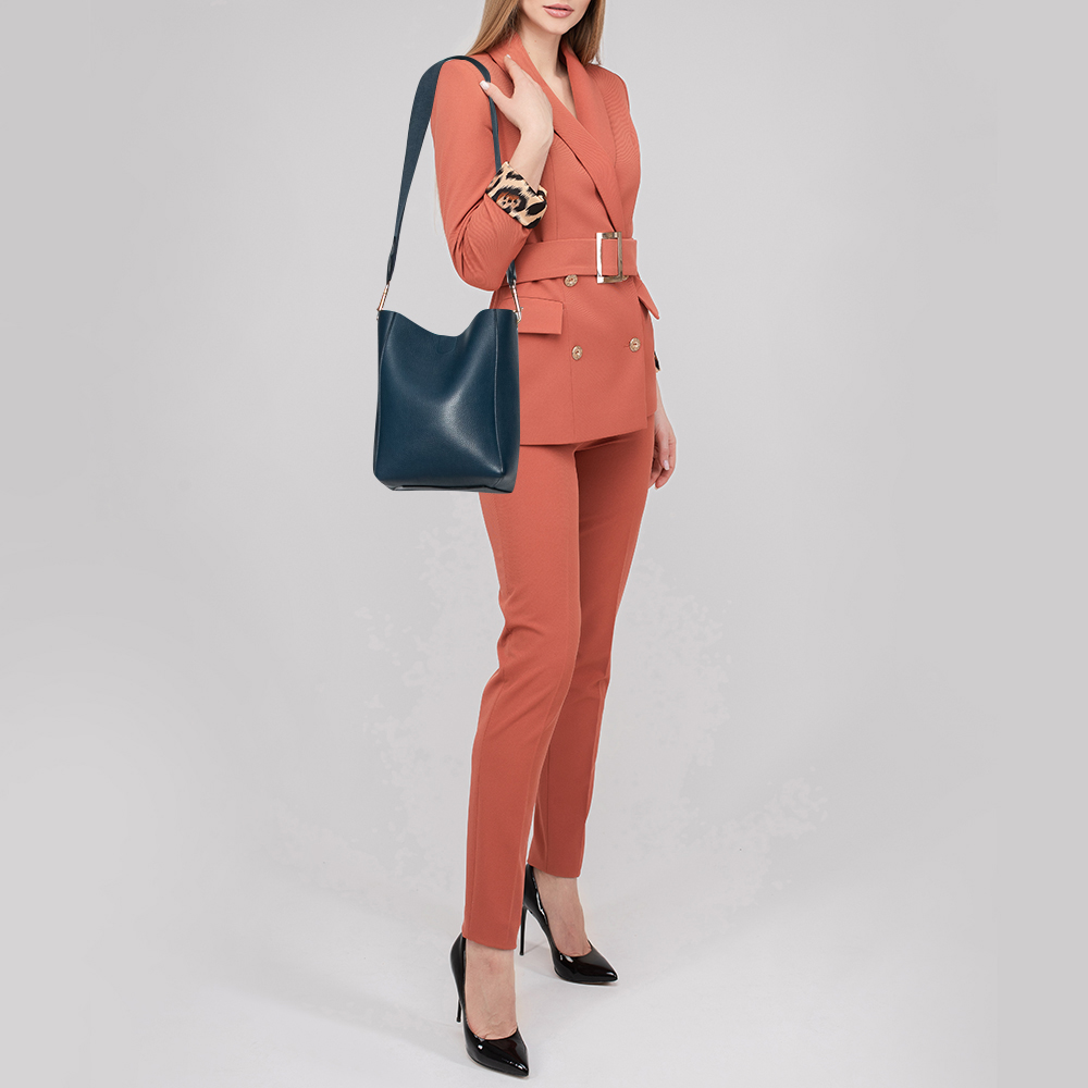

Celine Navy Blue Sangle Shoulder Bag
