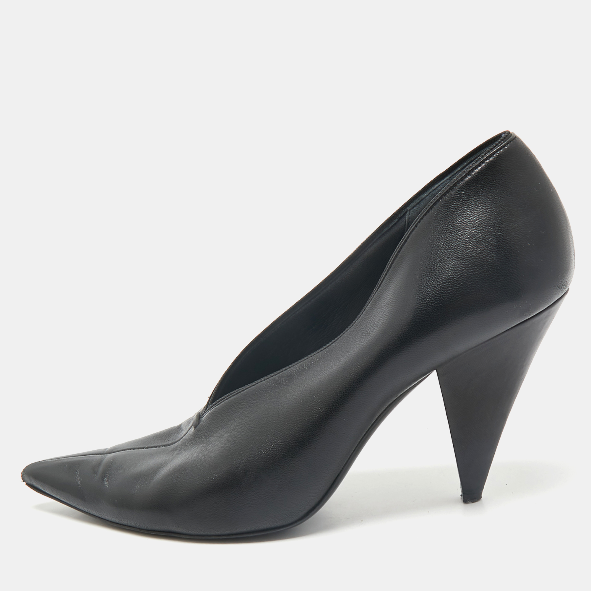 

Celine Black Leather V Neck Pumps Size