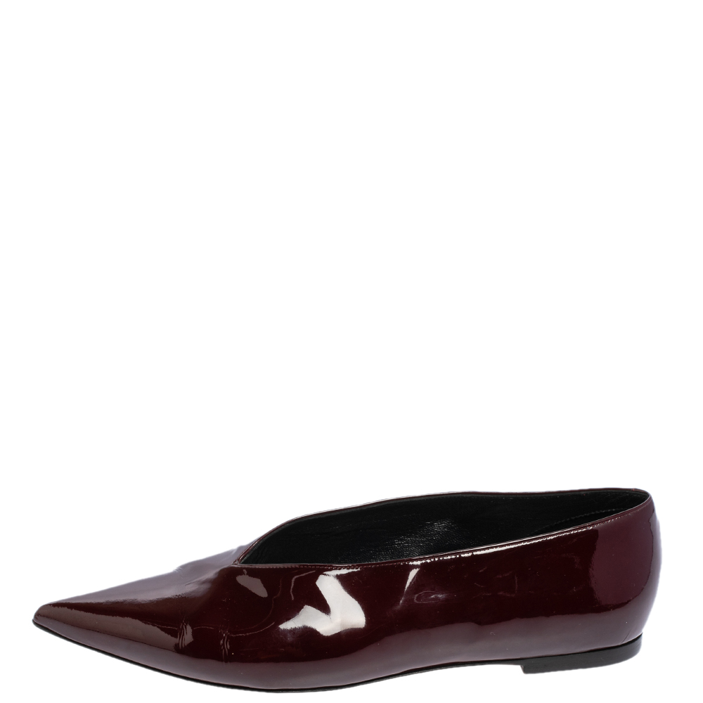 

Celine Burgundy Patent Leather V Neck Ballet Flats Size