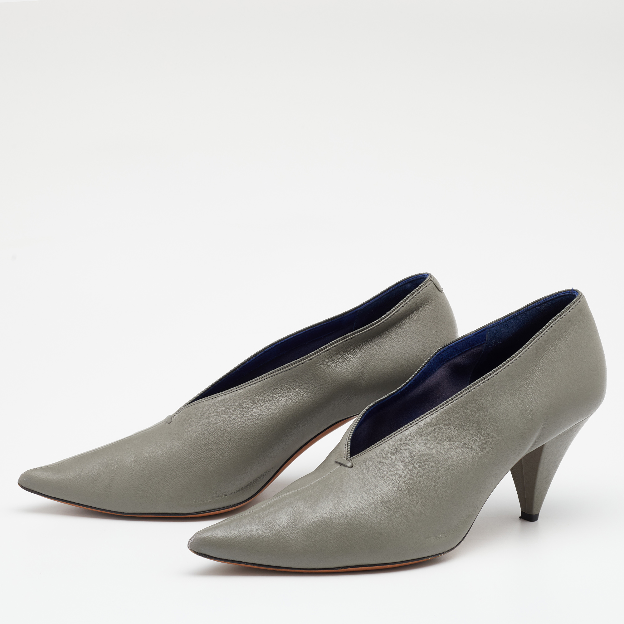 

Celine Grey Leather V Neck Pointed Toe Pumps Size