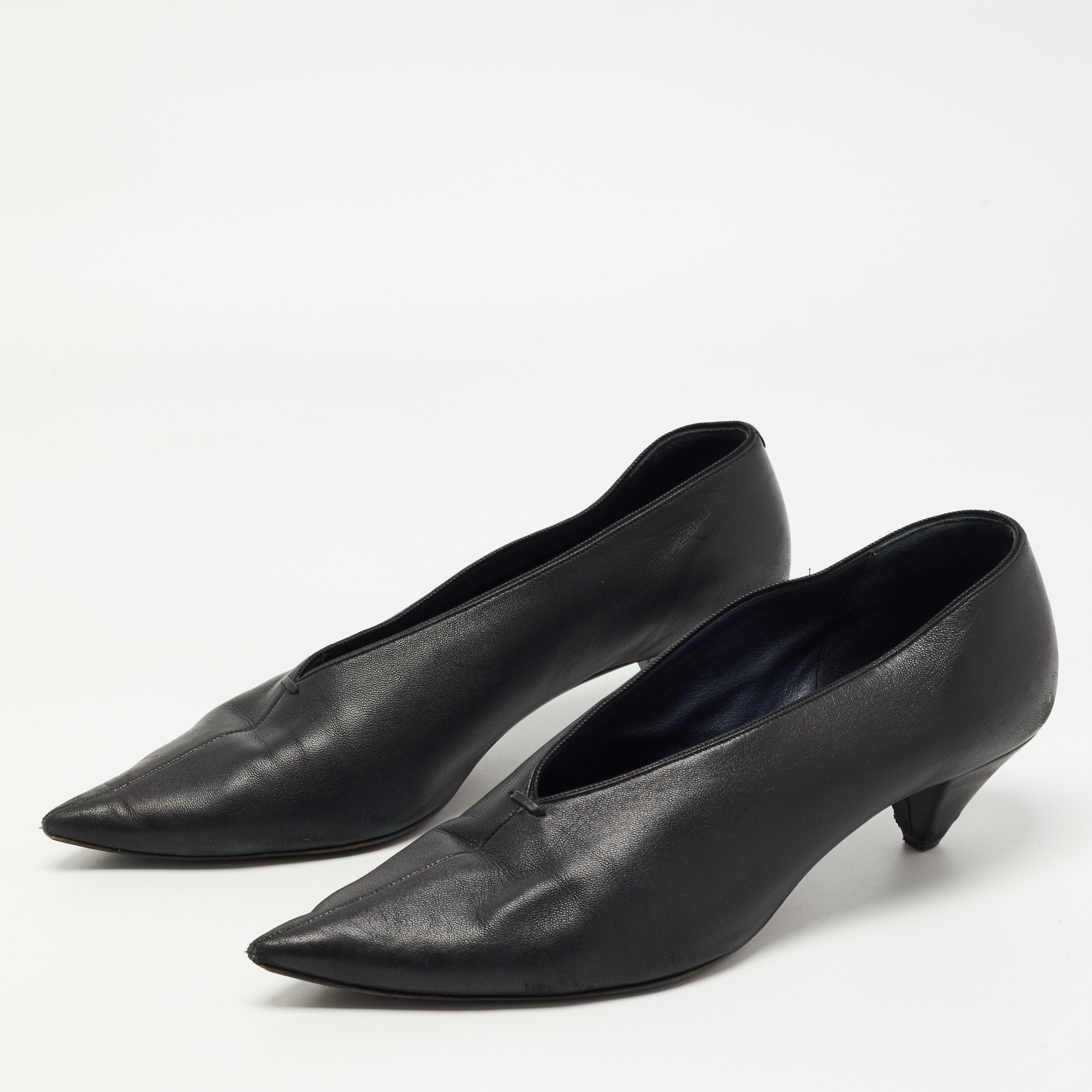 

Celine Black Leather V Neck Pointed Toe Pumps Size