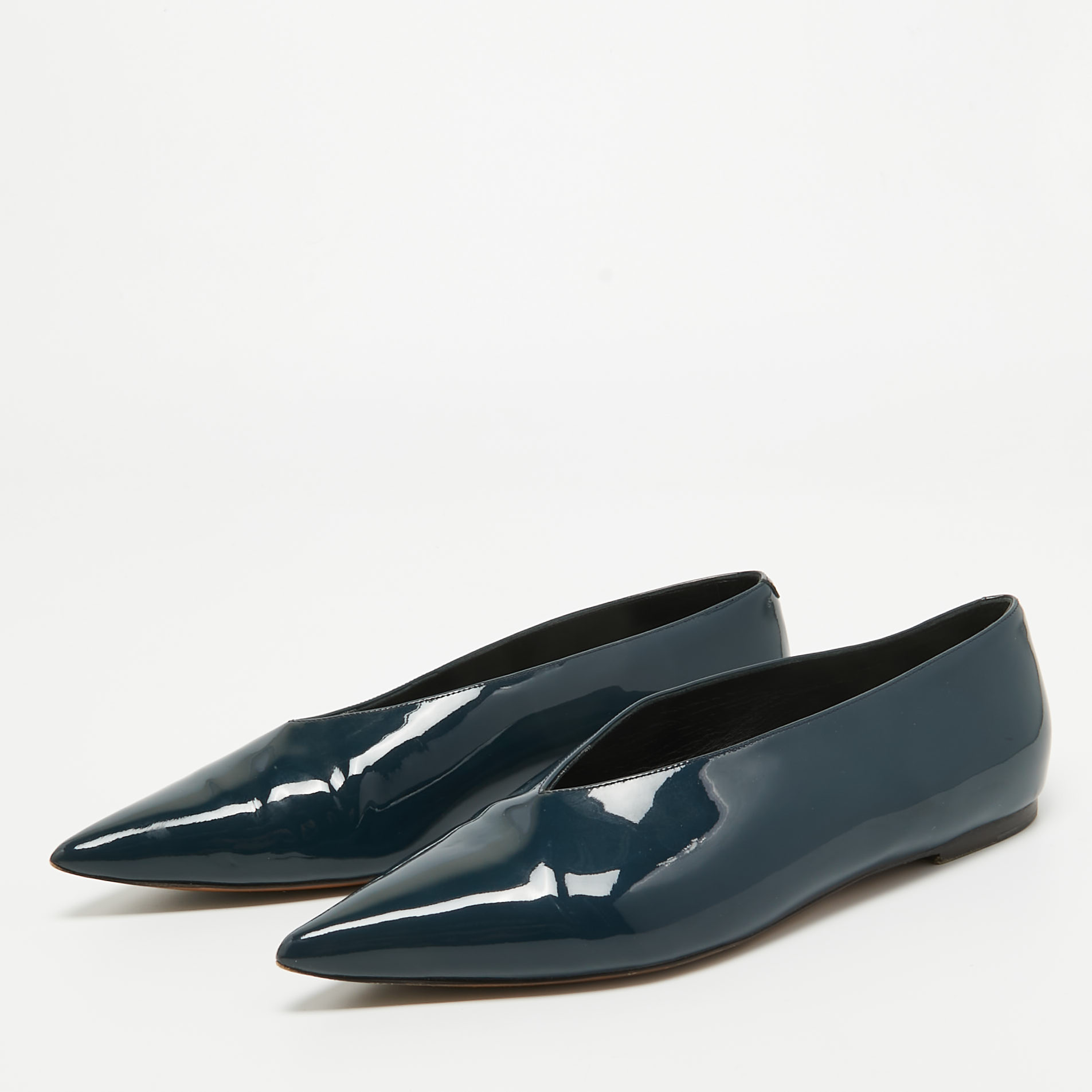 

Celine Navy Blue Patent Leather V Neck Ballet Flats Size