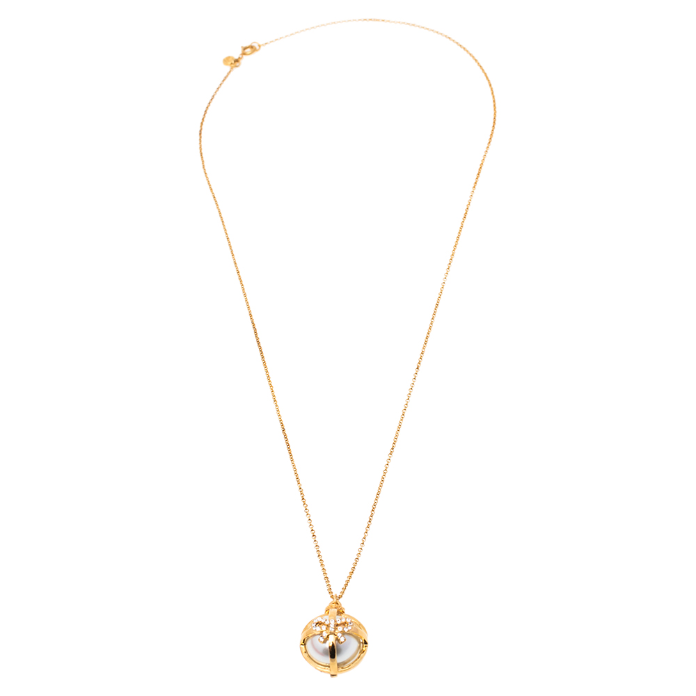

CH Carolina Herrera Faux Pearl Gold Tone Bow Ball Pendant Necklace
