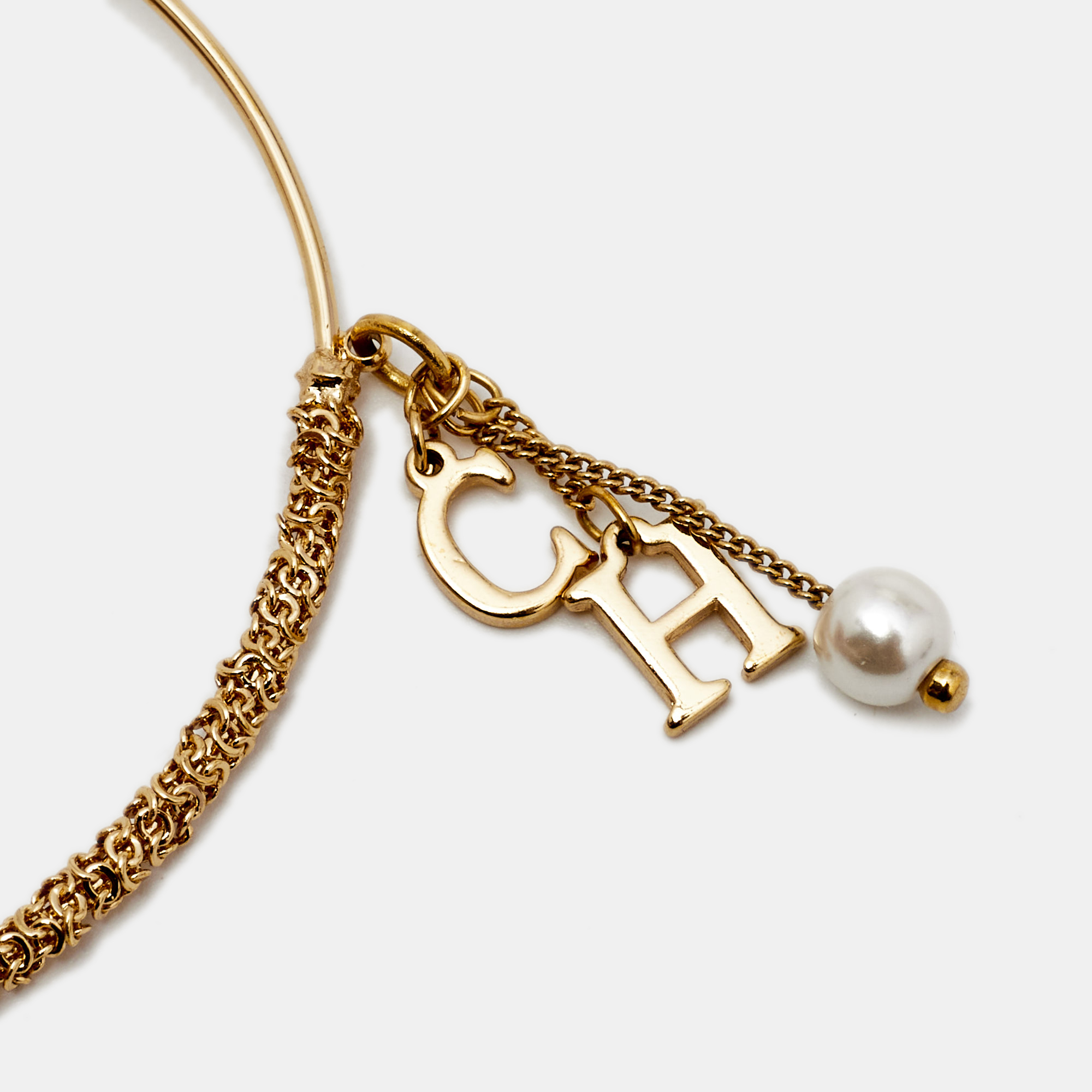 

CH Carolina Herrera Logo Bead Charm Gold Tone Bracelet