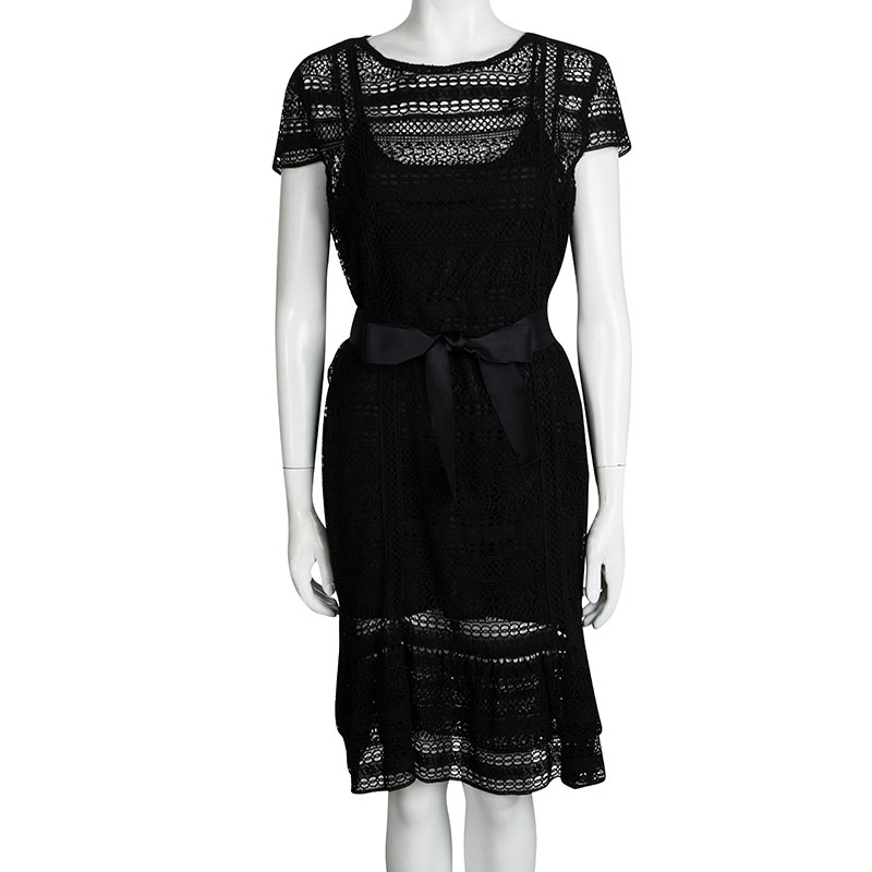 

CH Carolina Herrera Black Lace Cap Sleeve Ruffle Bottom Belted Dress