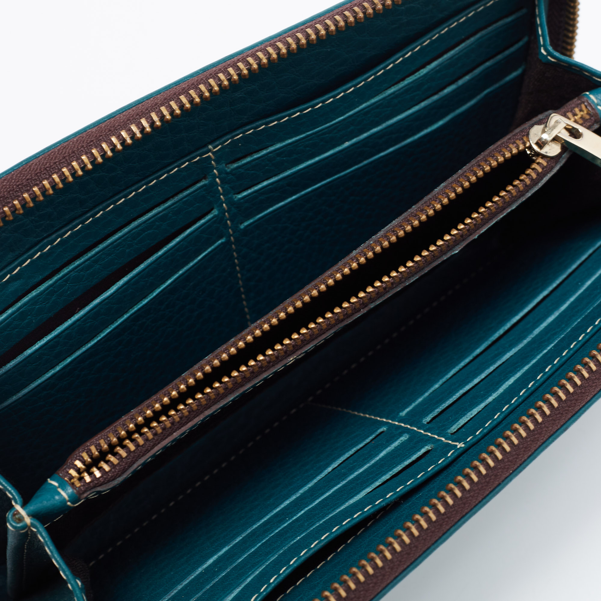 

CH Carolina Herrera Green Monogram Embossed Leather Zip Around Wallet