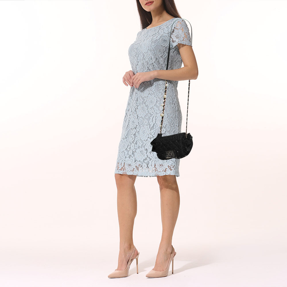 

CH Carolina Herrera Black Fabric Pearl Embellished Shoulder Bag