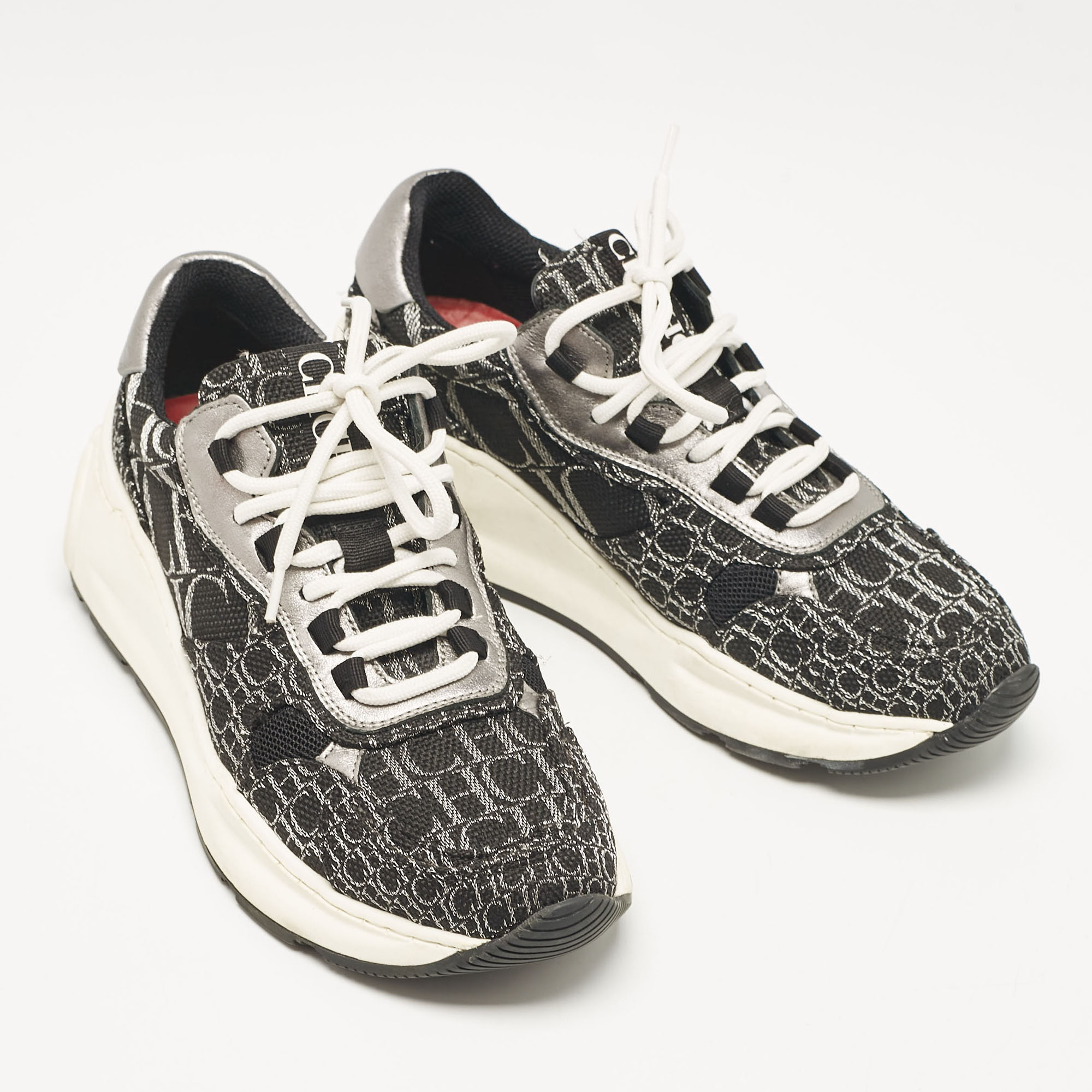 CH Carolina Herrera Black/Silver Canvas Low Top Sneakers Size 39 