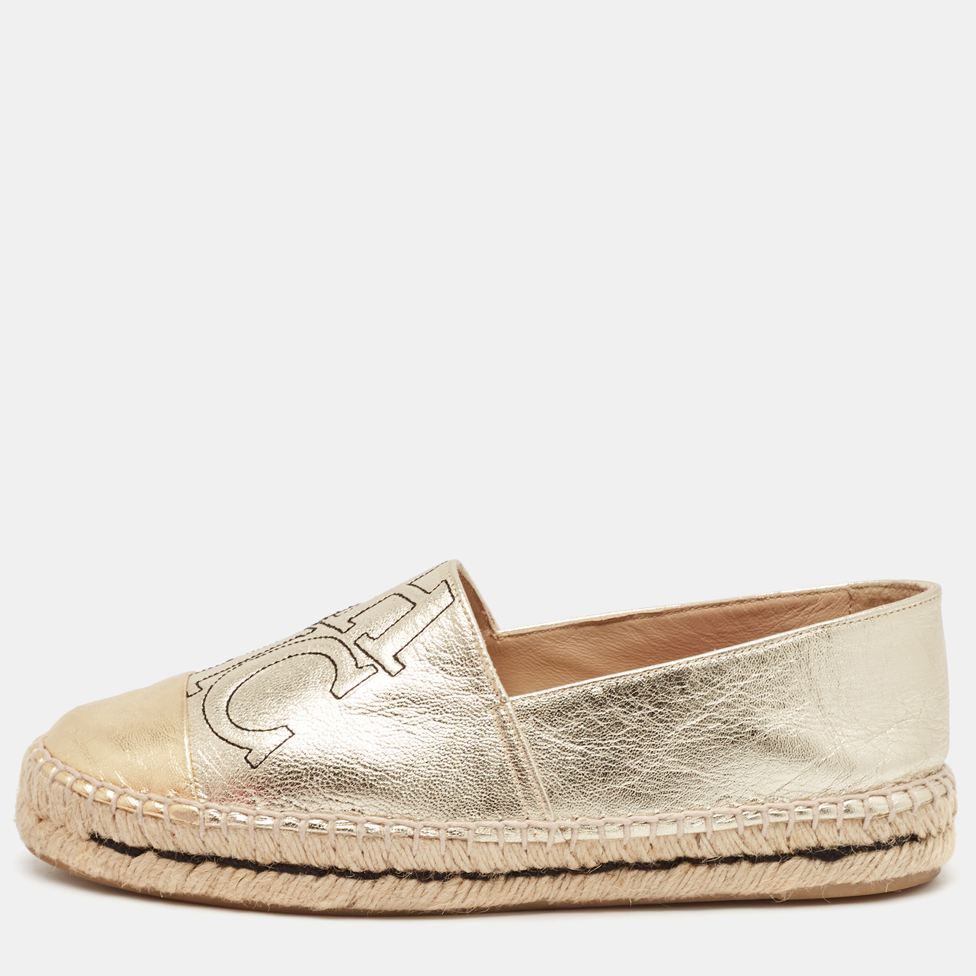 

CH Carolina Herrera Gold Leather Slip On Espadrille Flats Size