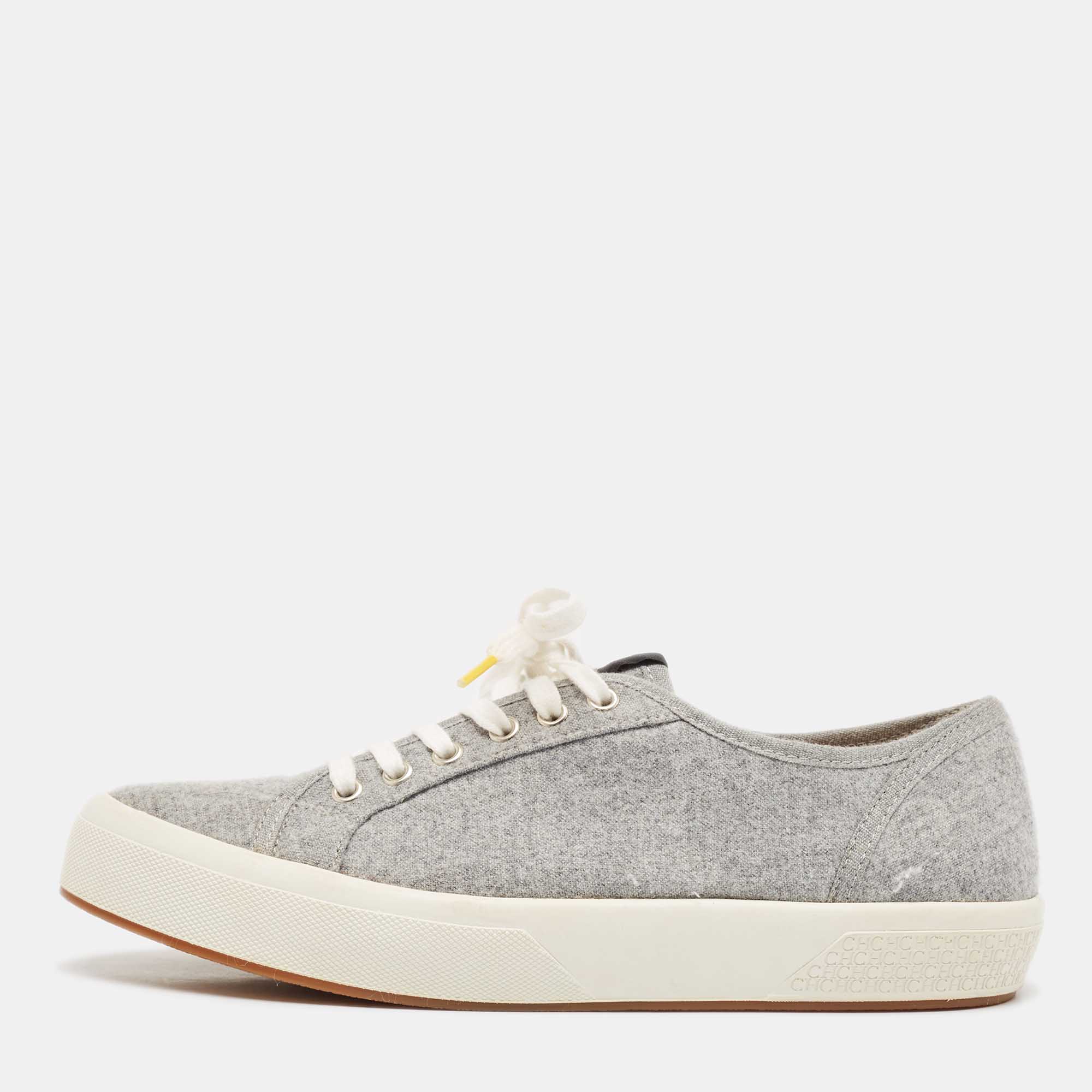 

CH Carolina Herrera Grey Fabric Low Top Sneakers Size