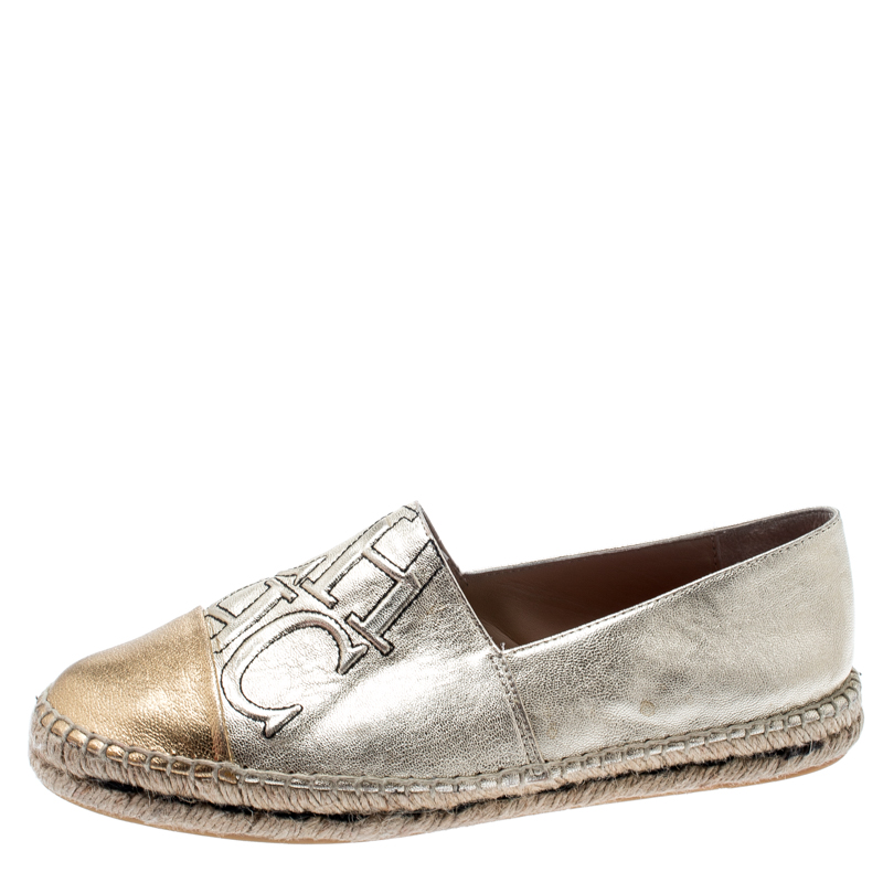 

CH Carolina Herrera Metallic Gold Leather Espadrilles Size