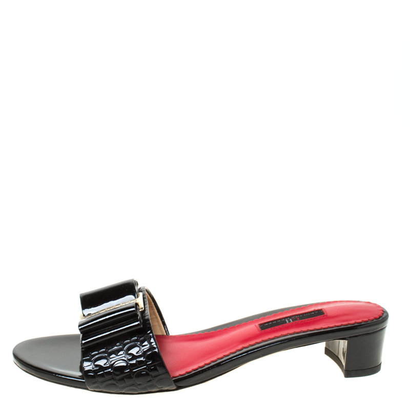 

Carolina Herrera Black/Red Patent Leather Bow Slides Size