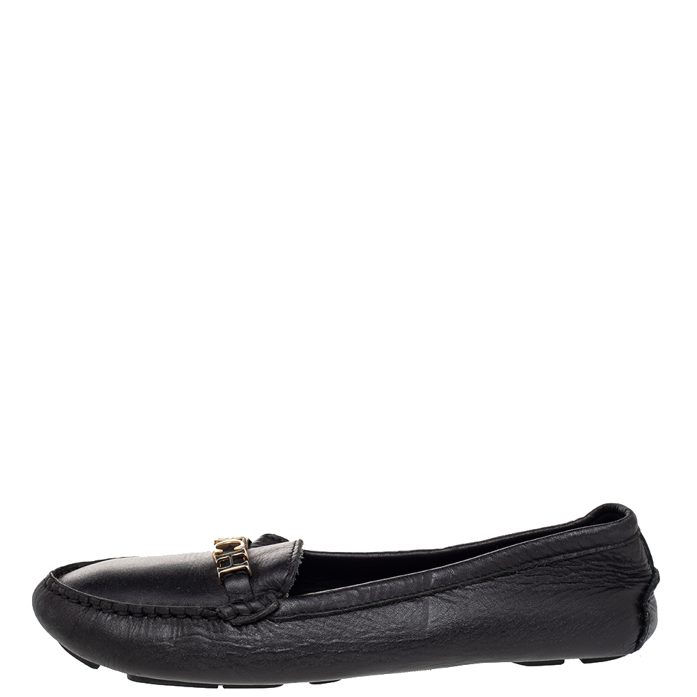 

CH Carolina Herrera Black Leather Logo Embellished Slip On Loafers Size