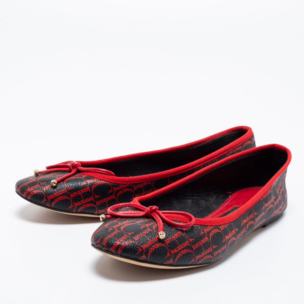 

CH Carolina Herrera Black/Red Monogram Coated Canvas Bow Ballet Flats Size