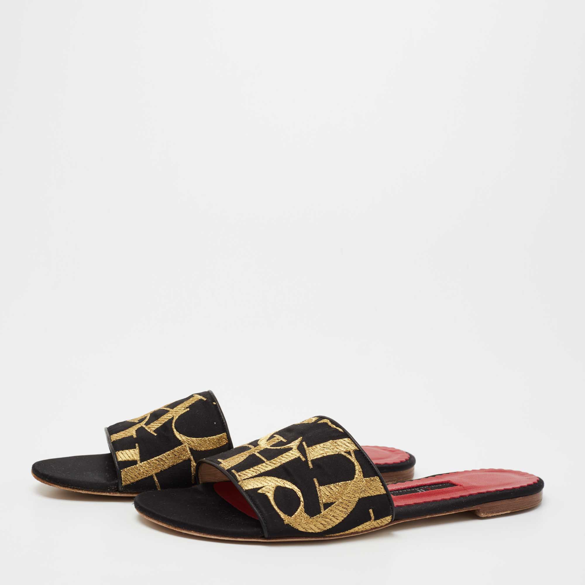 

CH Carolina Herrera Black/Gold Logo Embroidered Satin Flat Slides Size