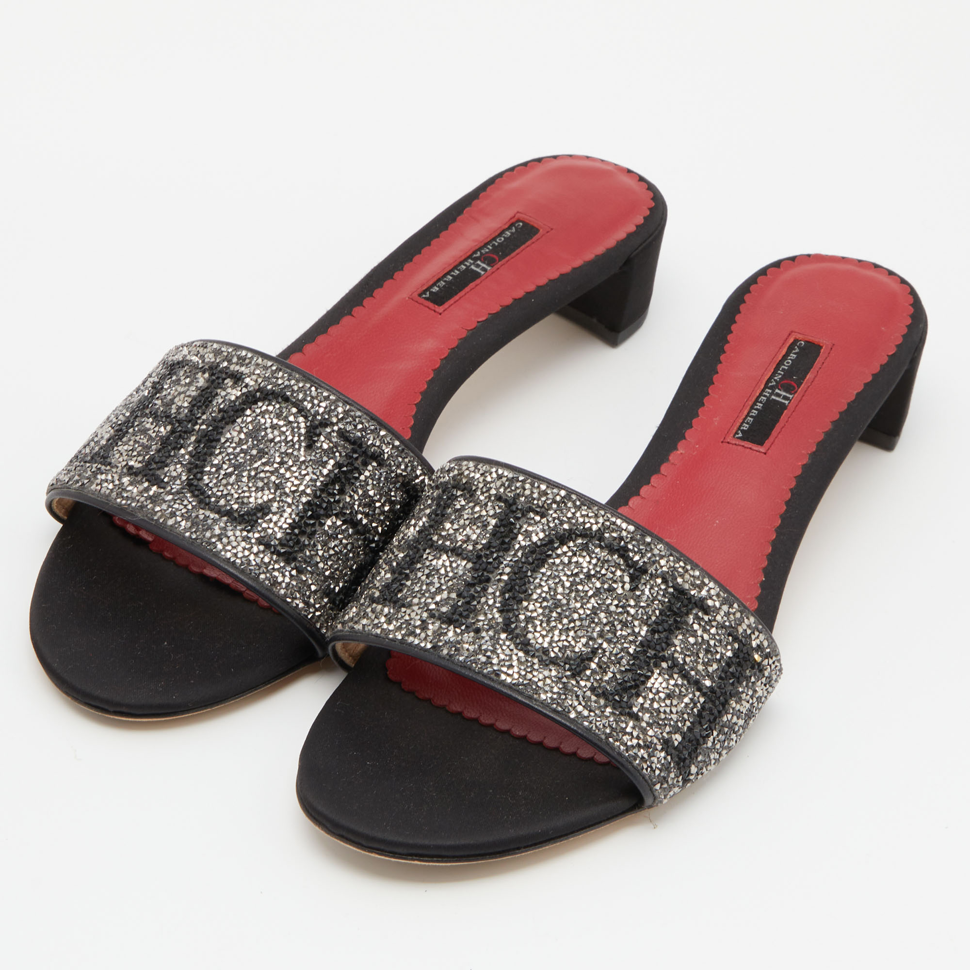 

CH Carolina Herrera Silver/Black Satin Crystals Embellished Slide Sandals Size