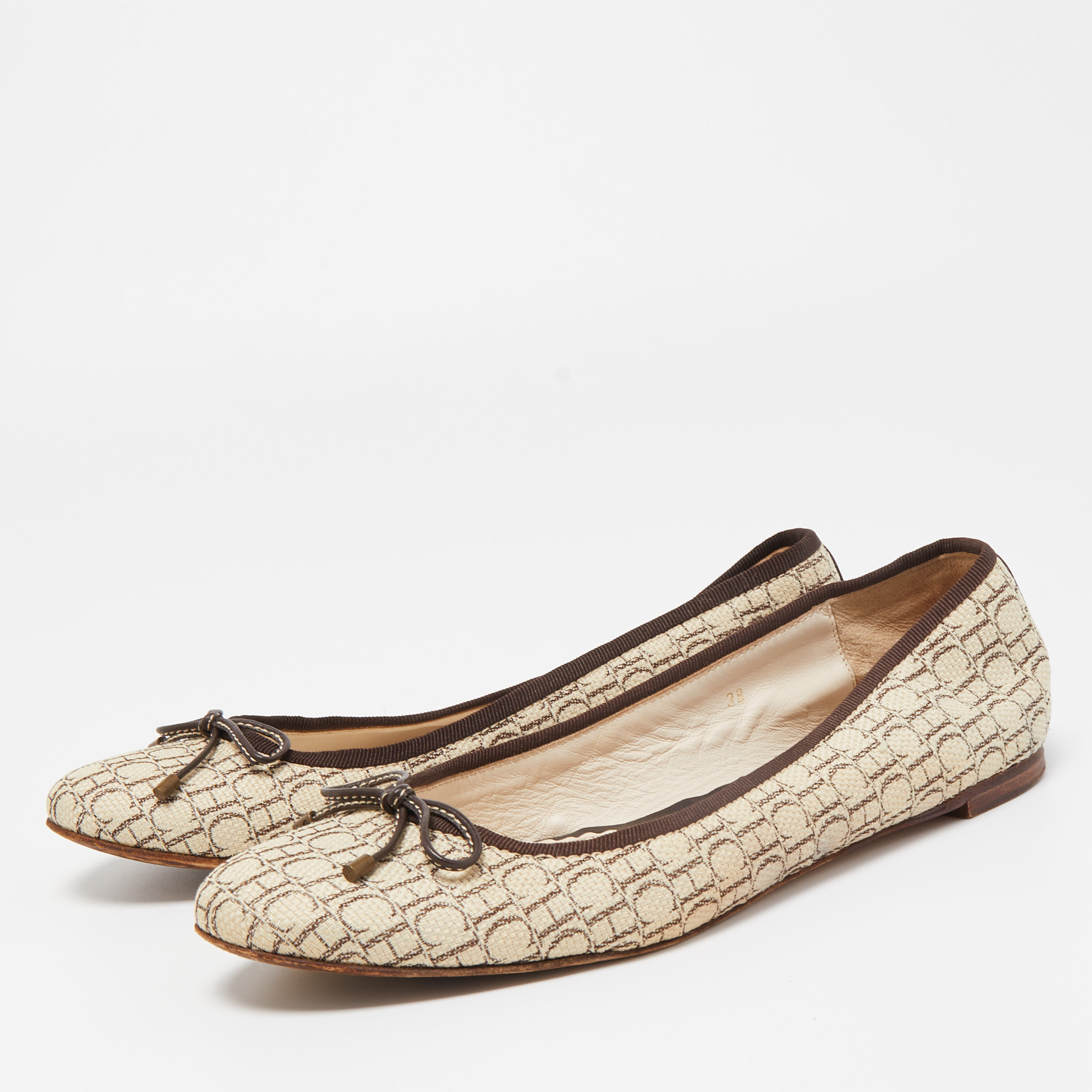 

CH Carolina Herrera Cream/Brown Monogram Canvas Bow Ballet Flats Size