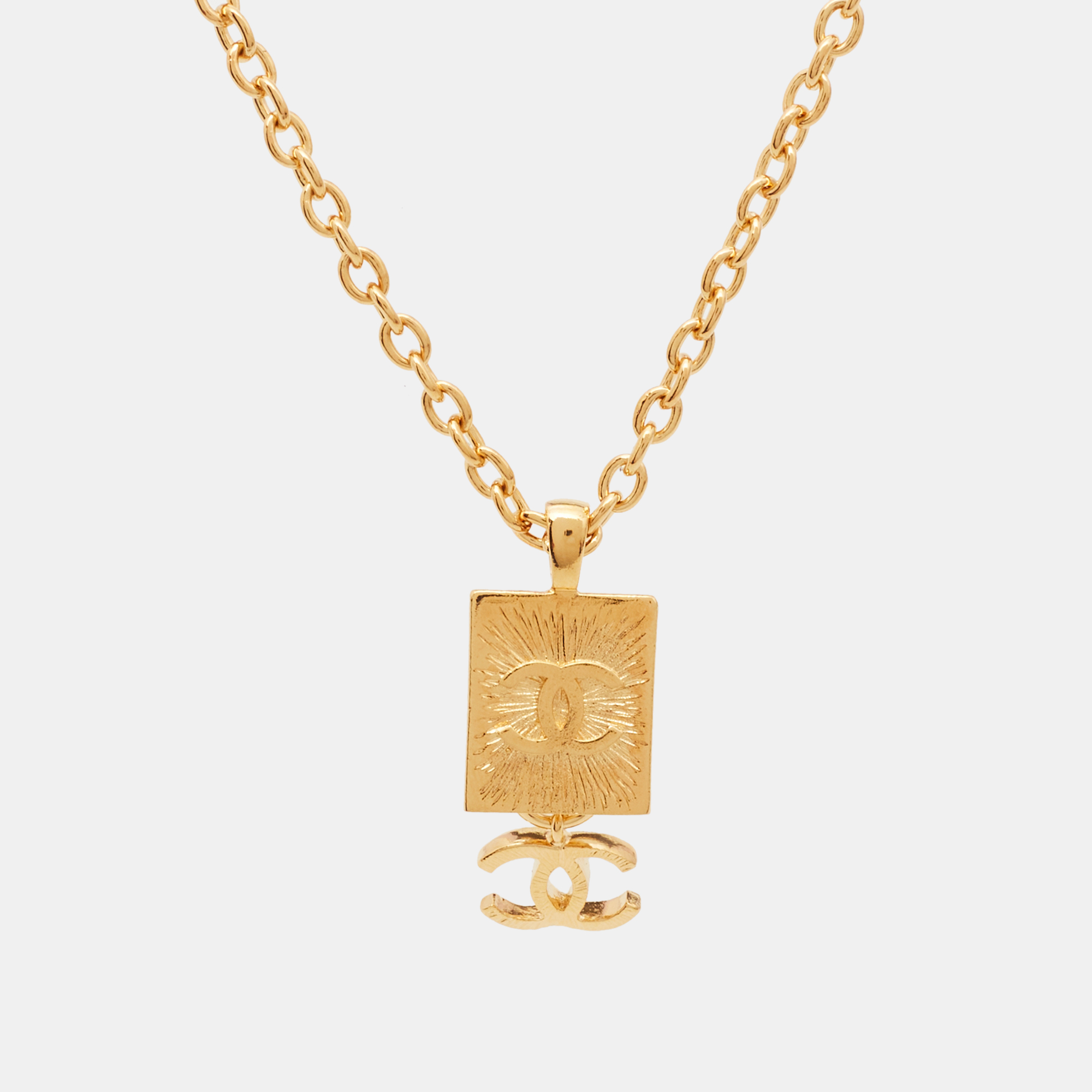 

Chanel CC Lion Gold Tone Necklace