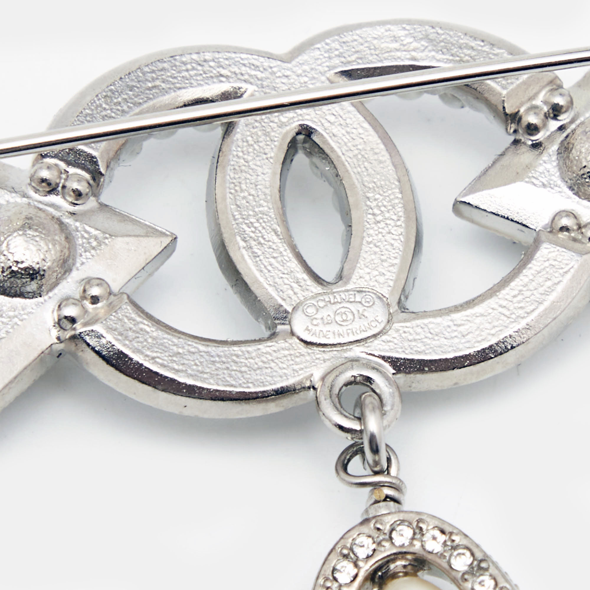 

Chanel Crystal Faux Pearl Silver Tone Brooch
