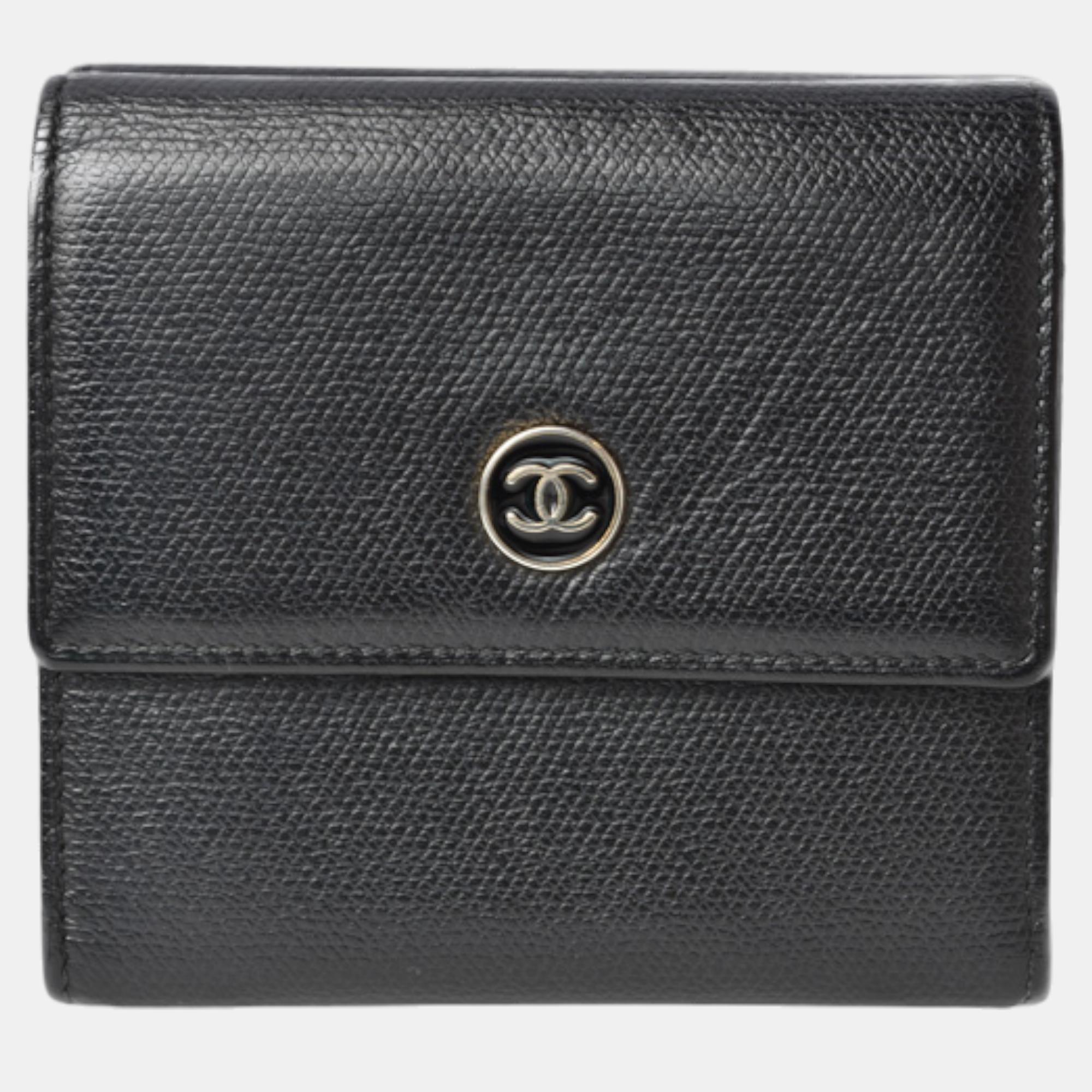 

Chanel Black Leather CC Bifold Wallet