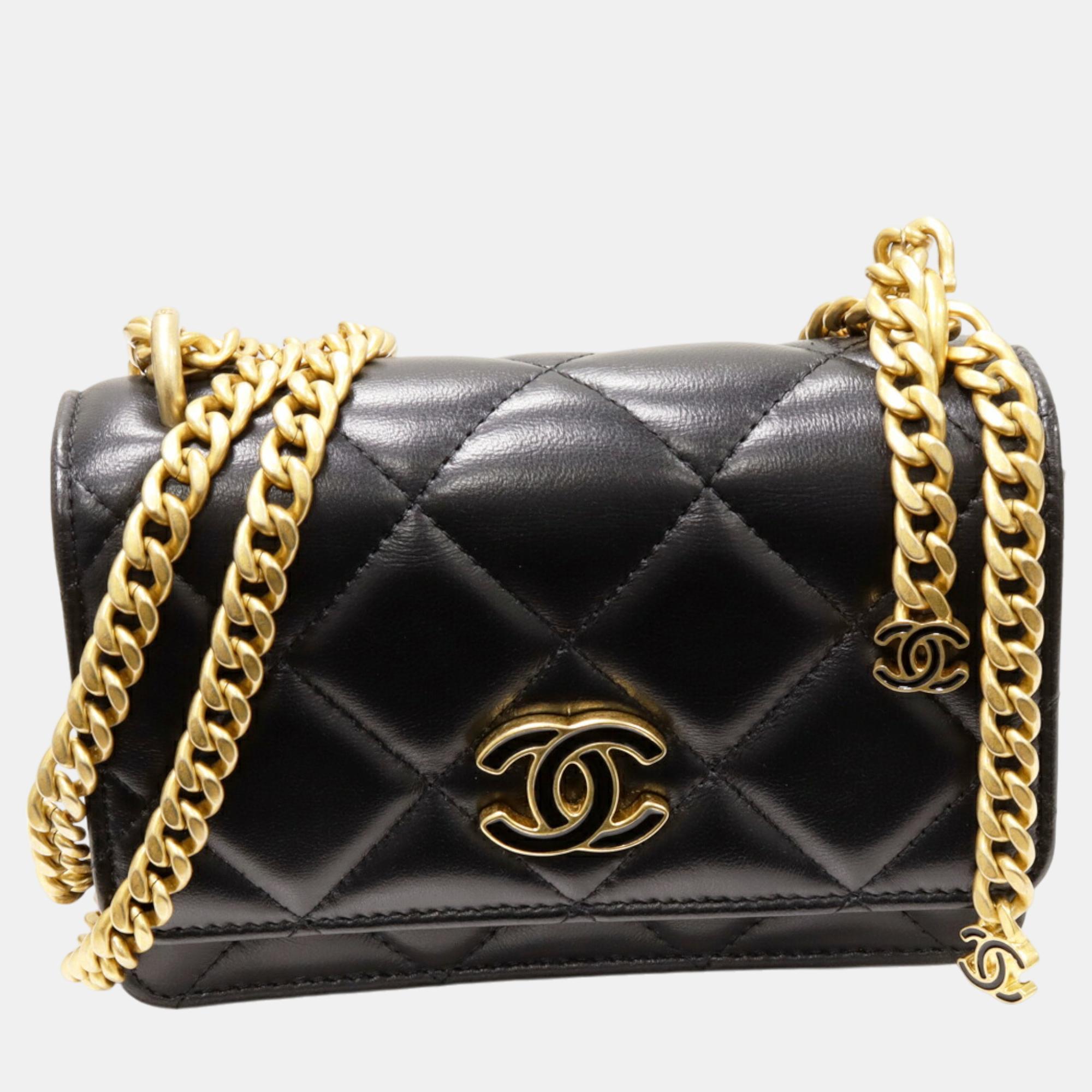 

Chanel Black Lambskin Enamel Quilted Pending Clutch With Chain