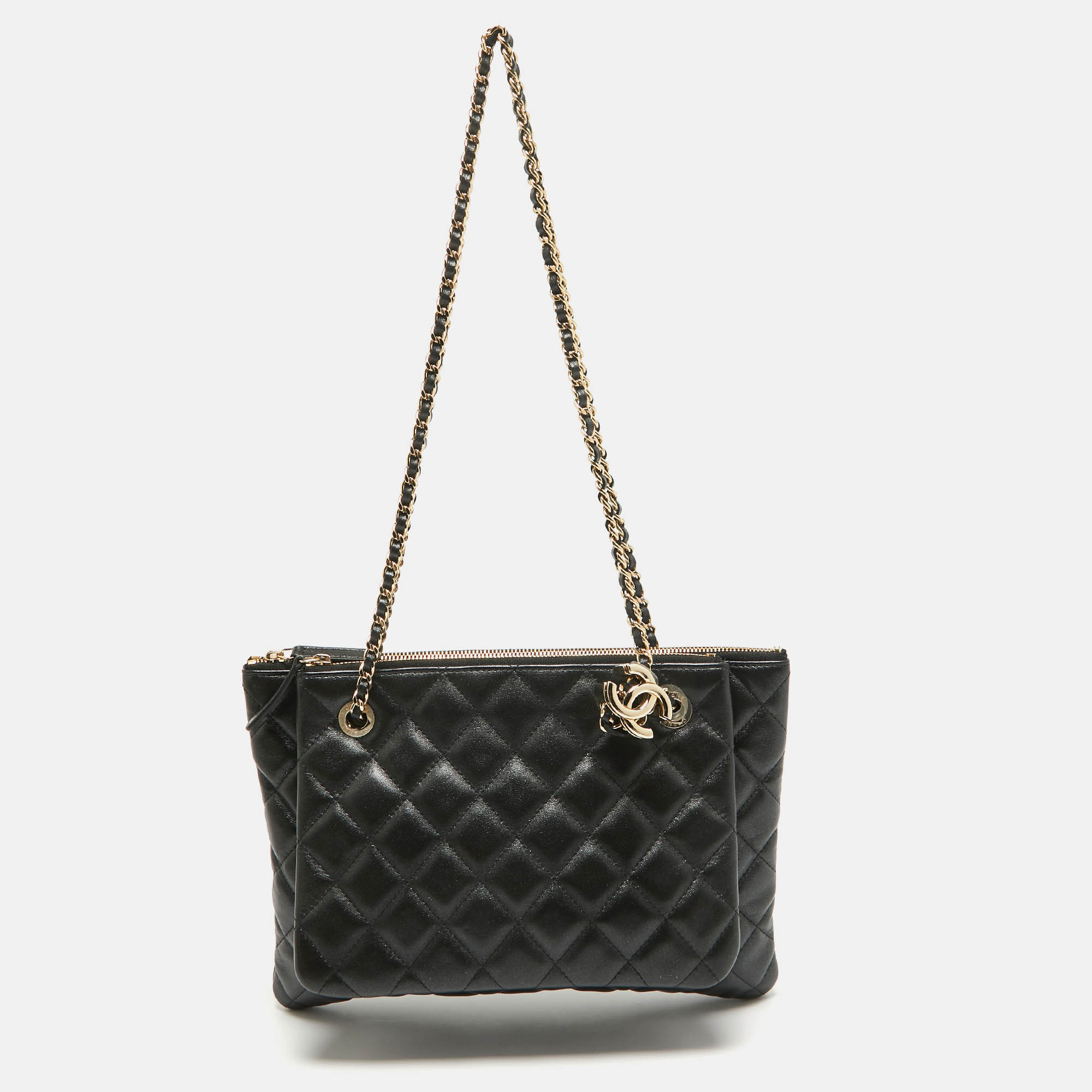 

Chanel Black Quilted Leather Double Zip Crossbody Pouch