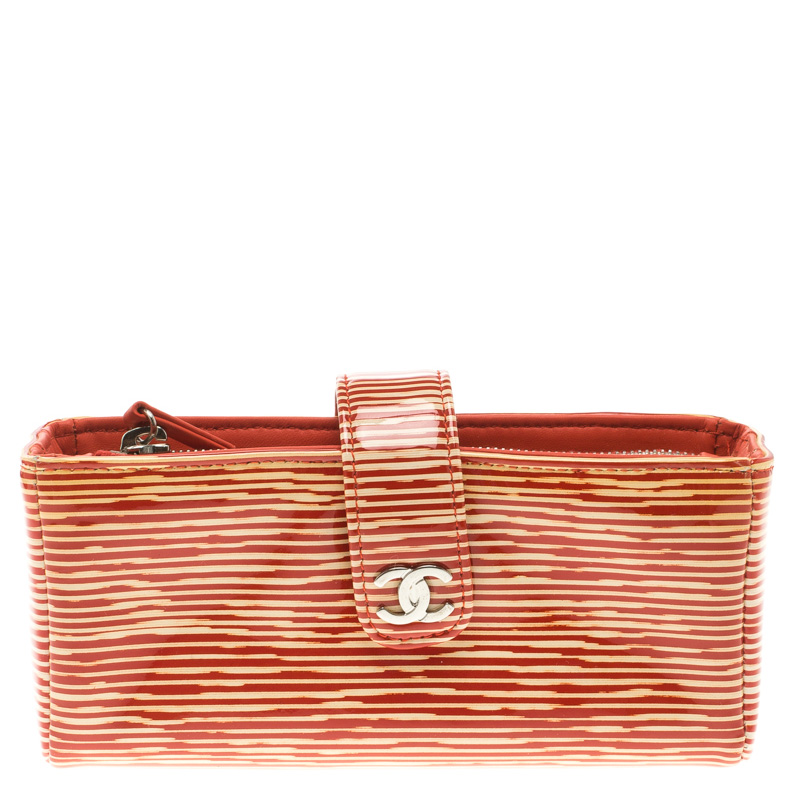 Pre Owned Chanel Red/White Striped Patent Leather Smart Clutch 